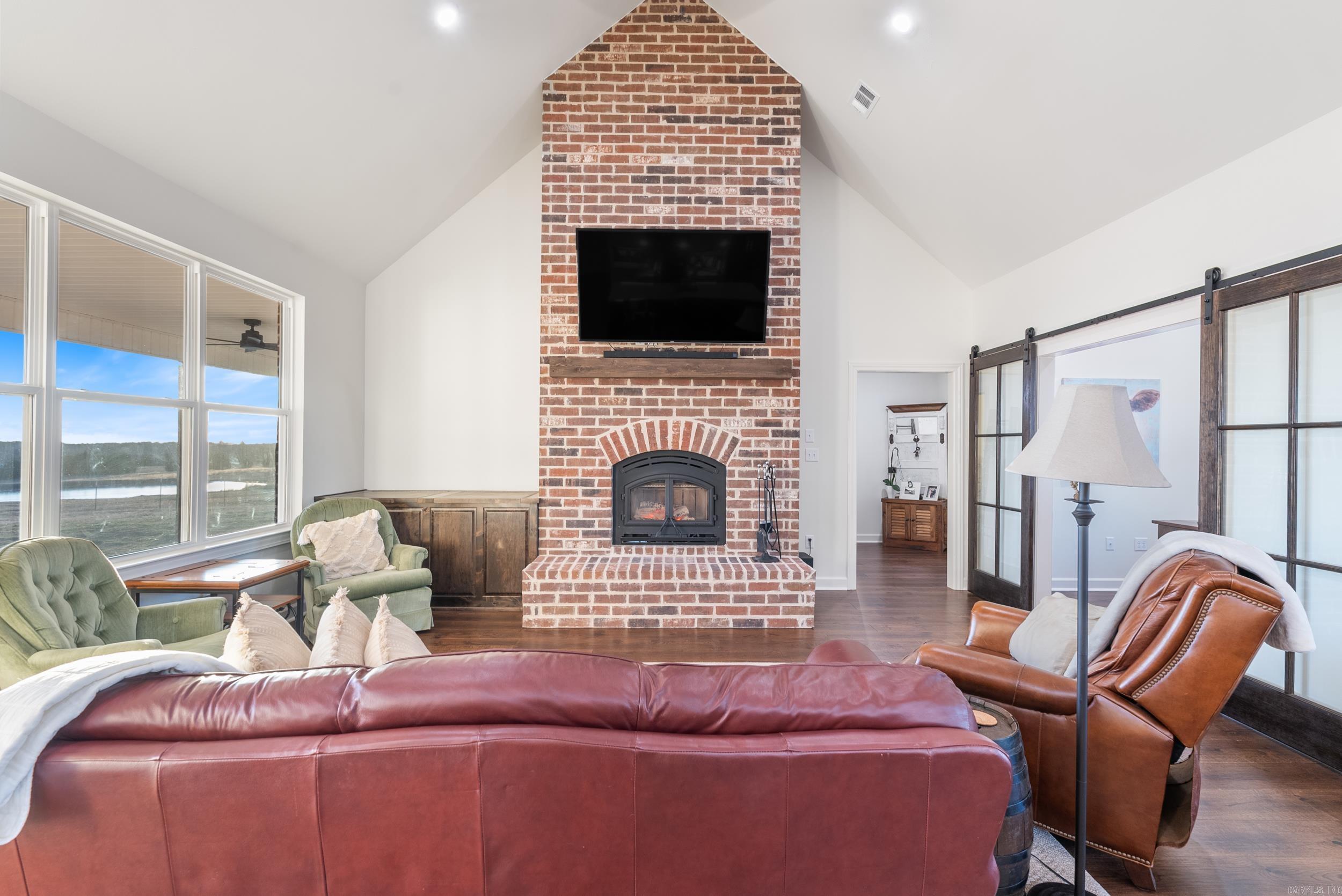841 Blackjack Mountain Rd Romance, AR 72136