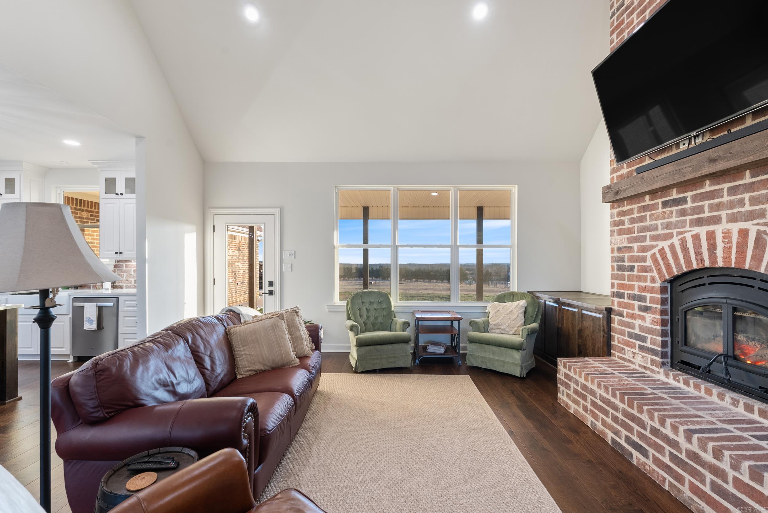 841 Blackjack Mountain Rd Romance, AR 72136