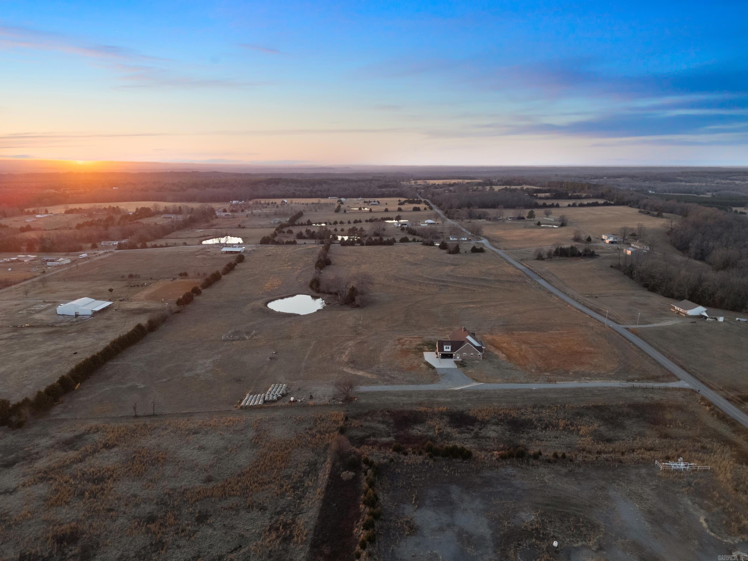 841 Blackjack Mountain Rd Romance, AR 72136