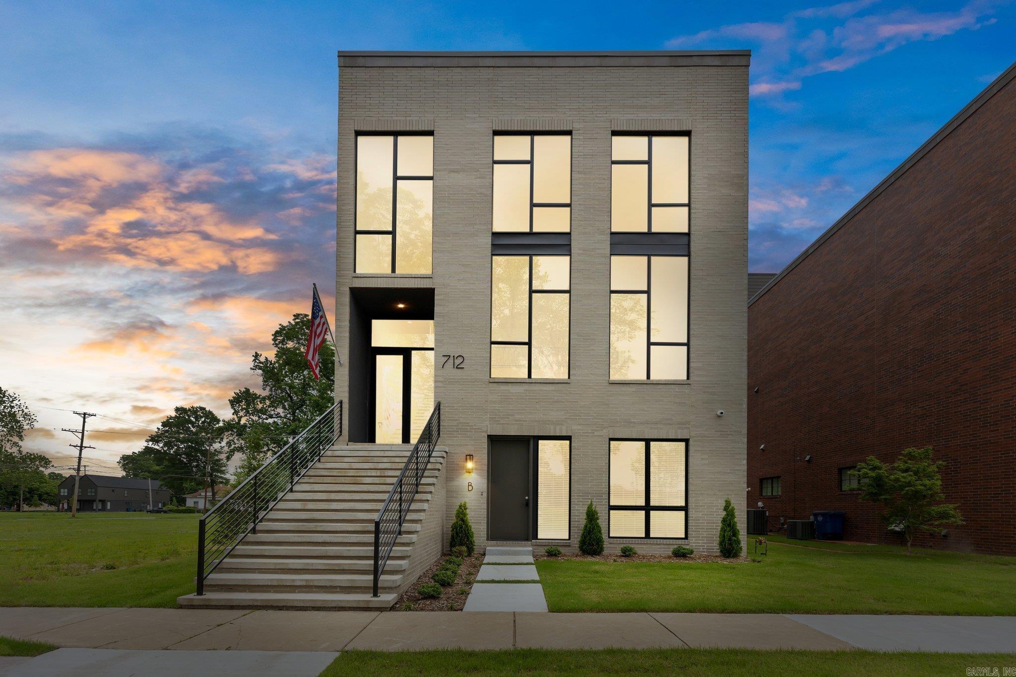 712 N Magnolia  North Little Rock, AR