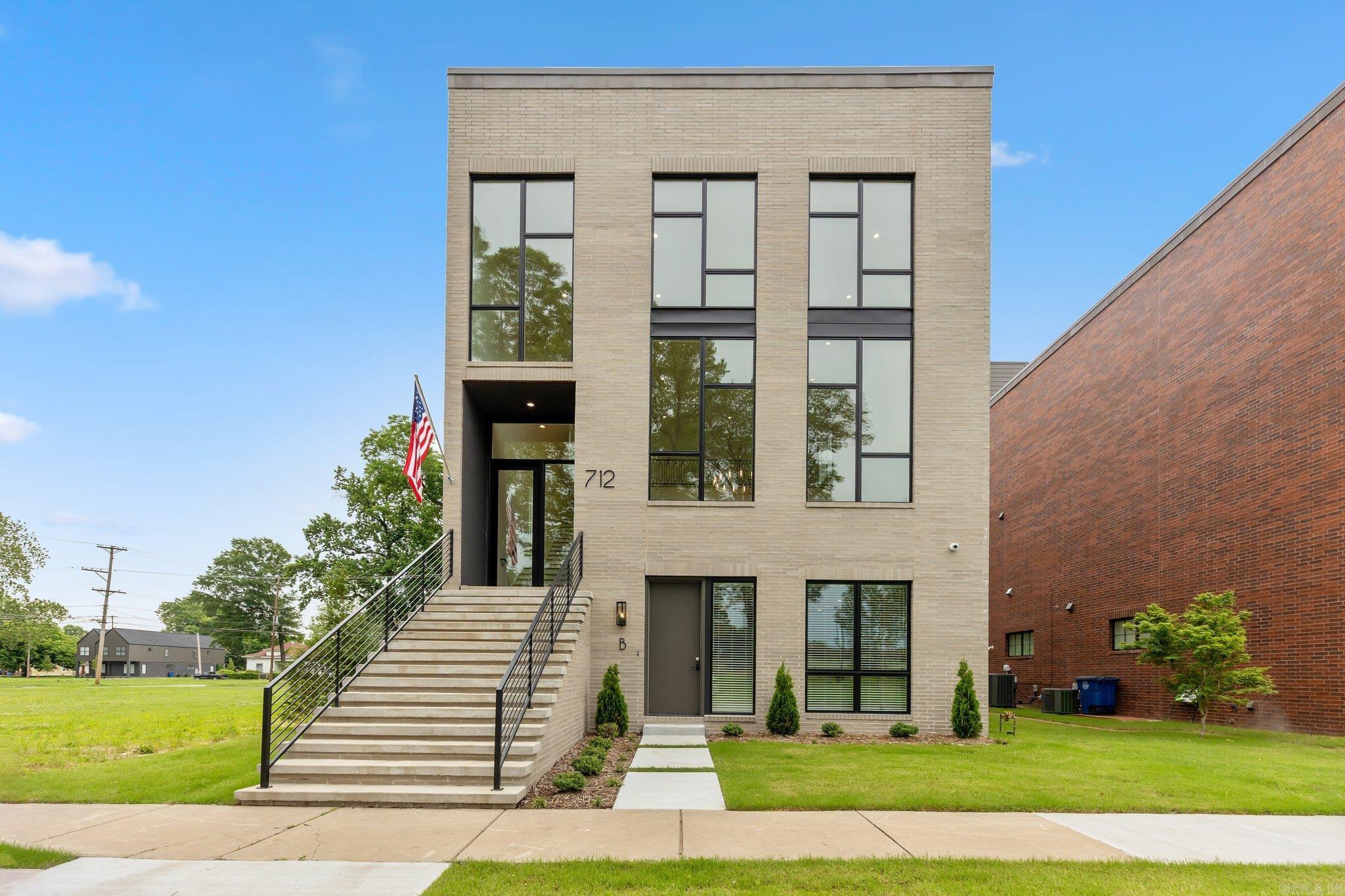 712 N Magnolia  North Little Rock, AR