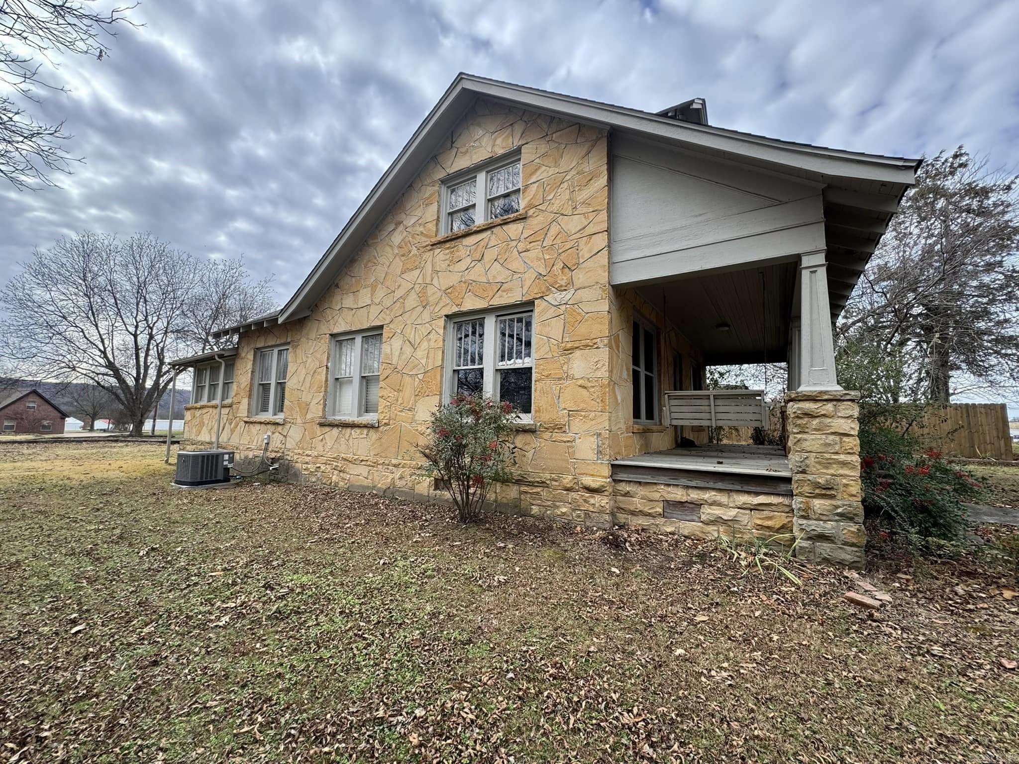 215  Service Street  Mountain View, AR