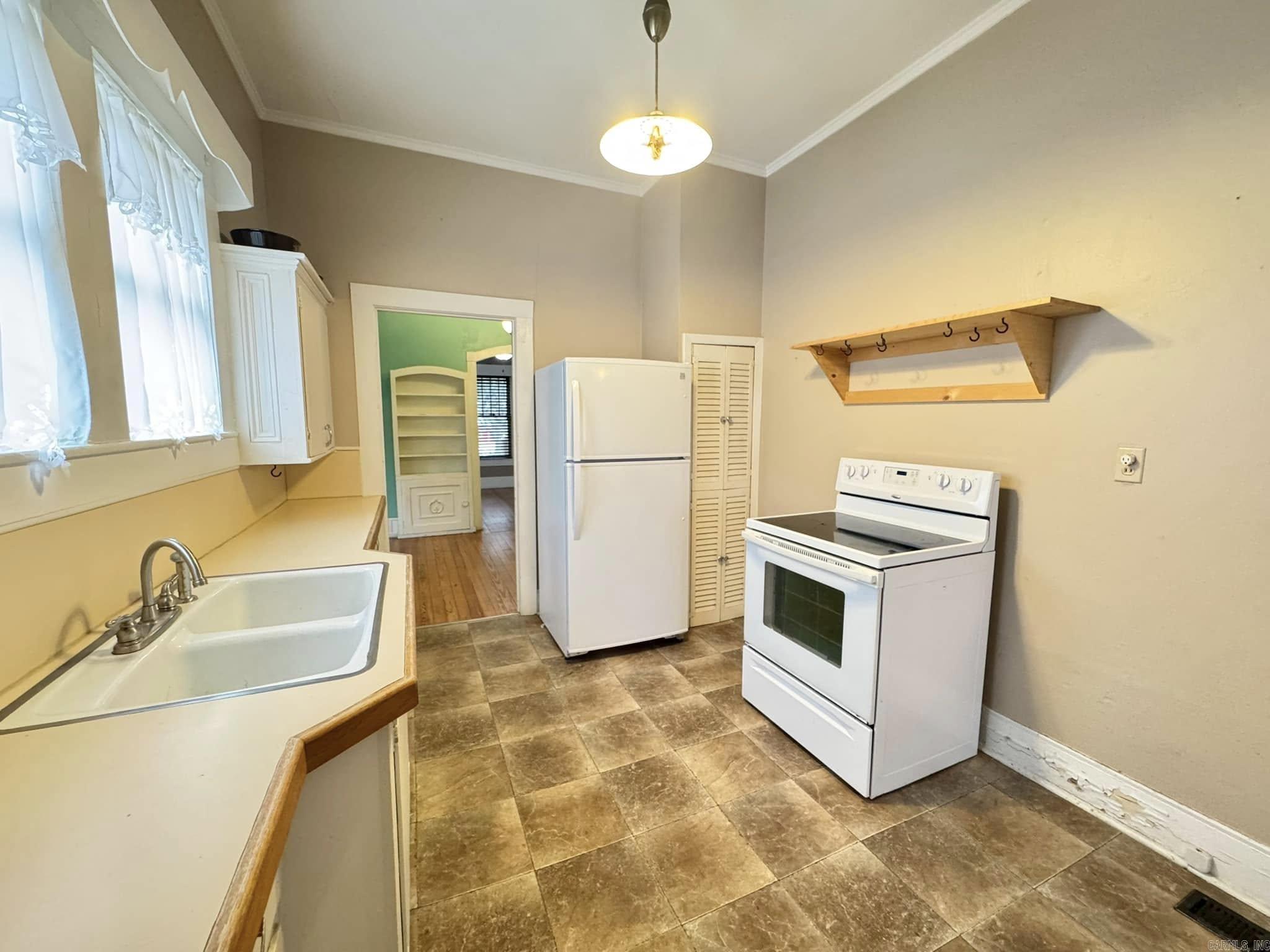 215  Service Street  Mountain View, AR