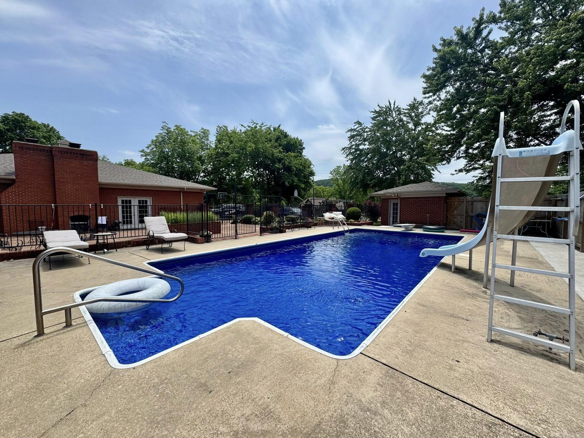 211  Service Street  Mountain View, AR