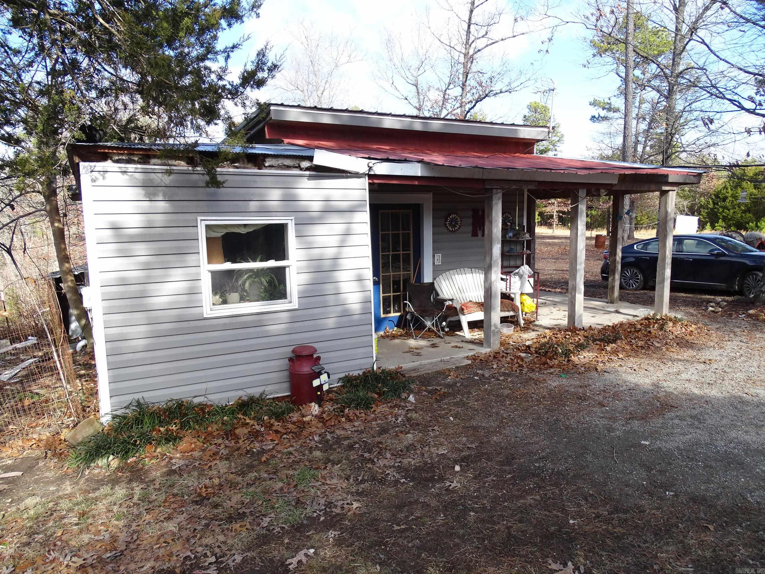 1163  Fee Hollow  Yellville, AR