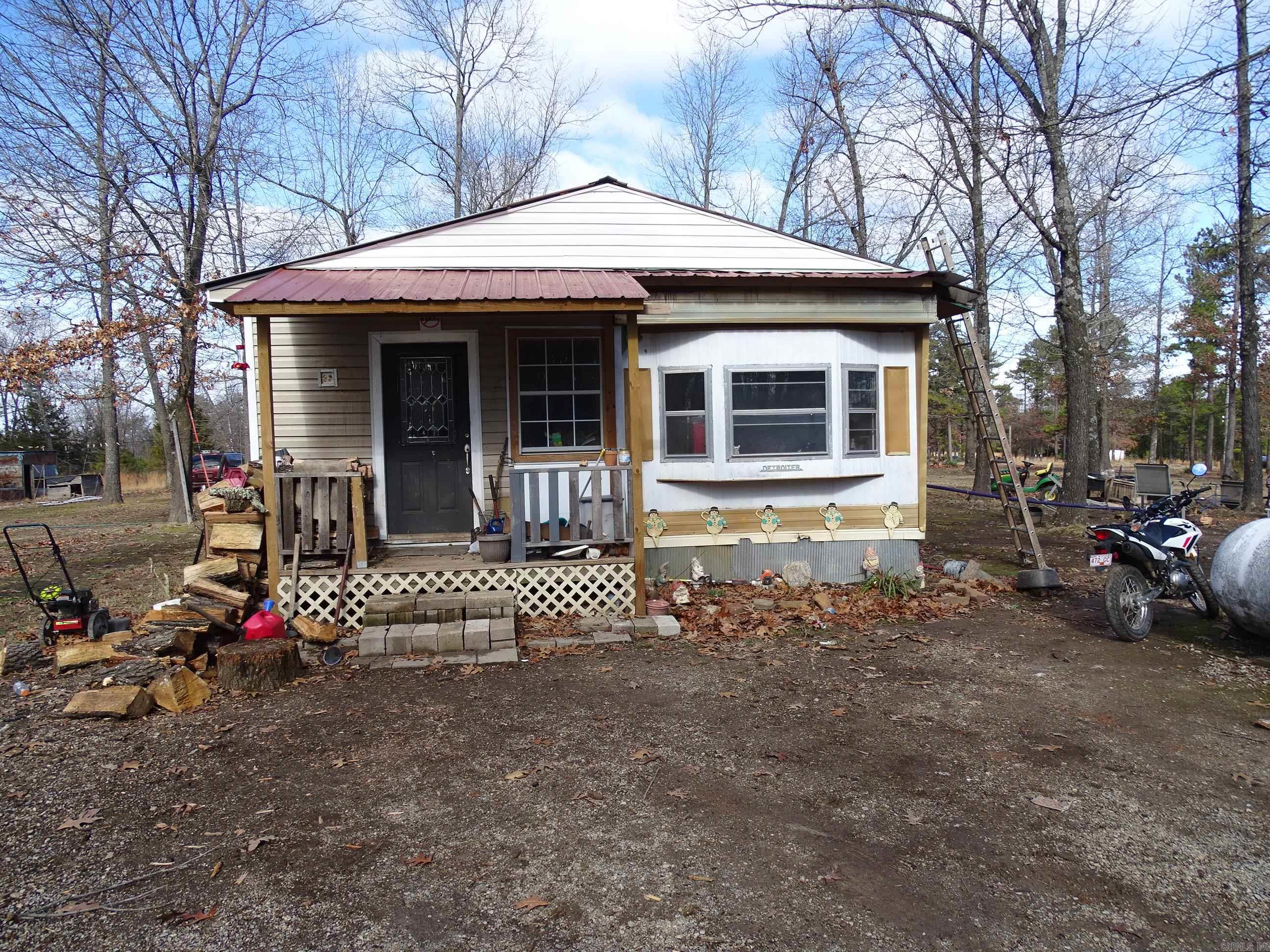 1163  Fee Hollow  Yellville, AR