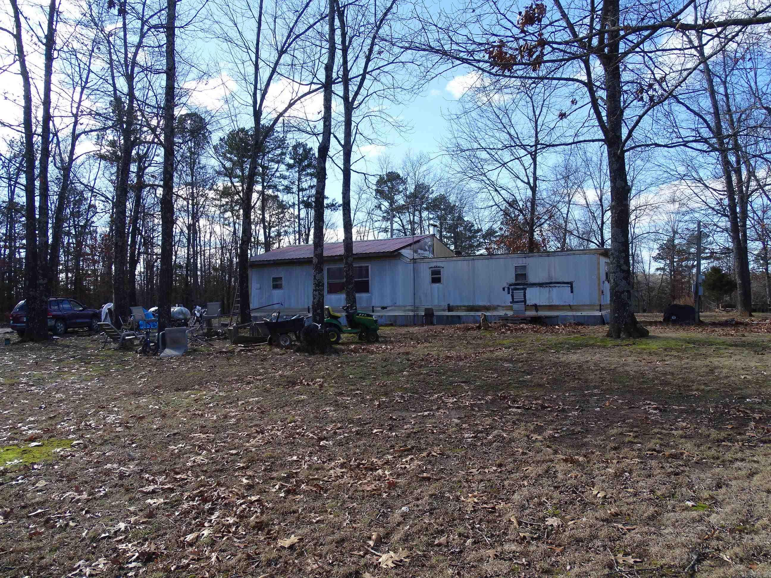 1163  Fee Hollow  Yellville, AR