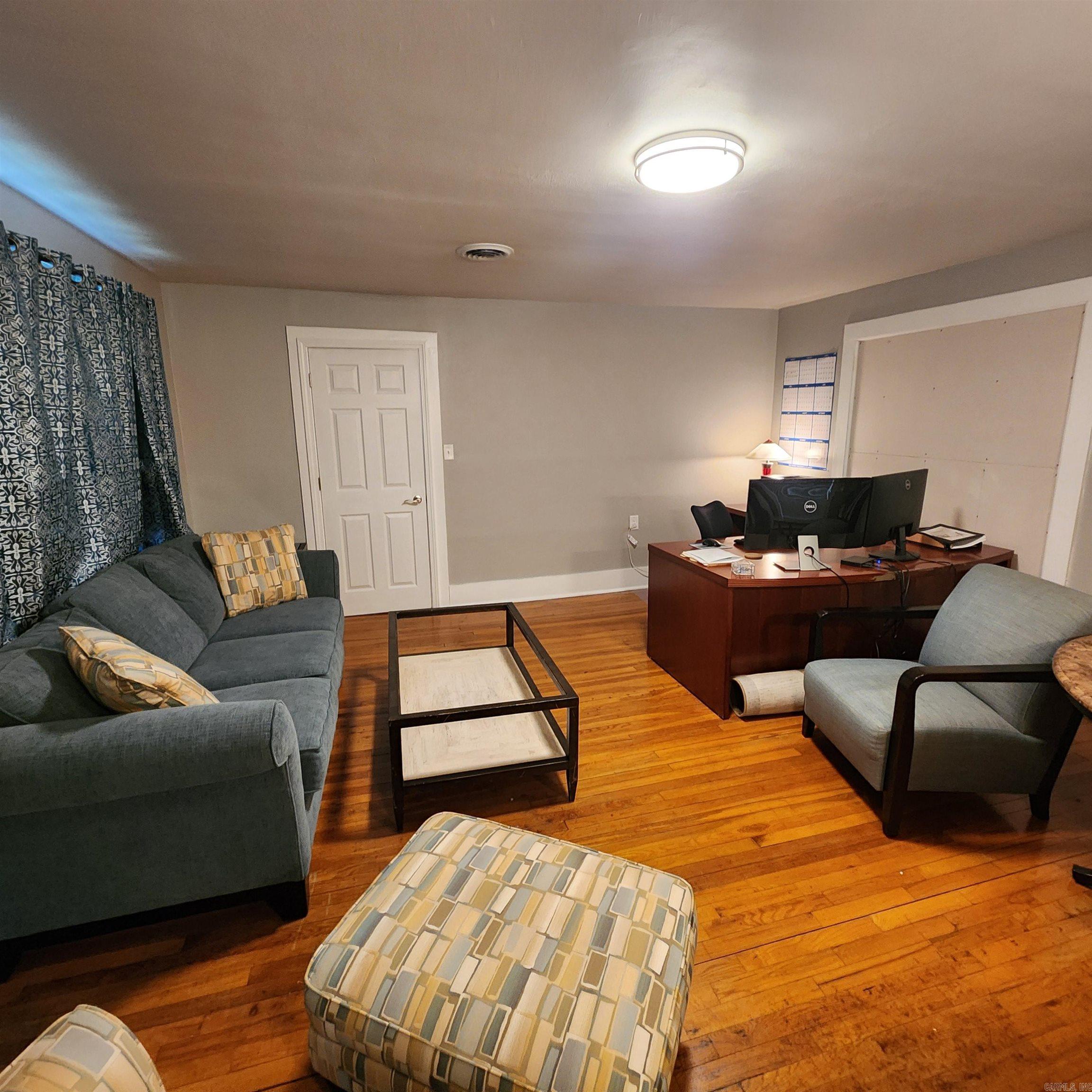 506 W Pleasure  Searcy, AR