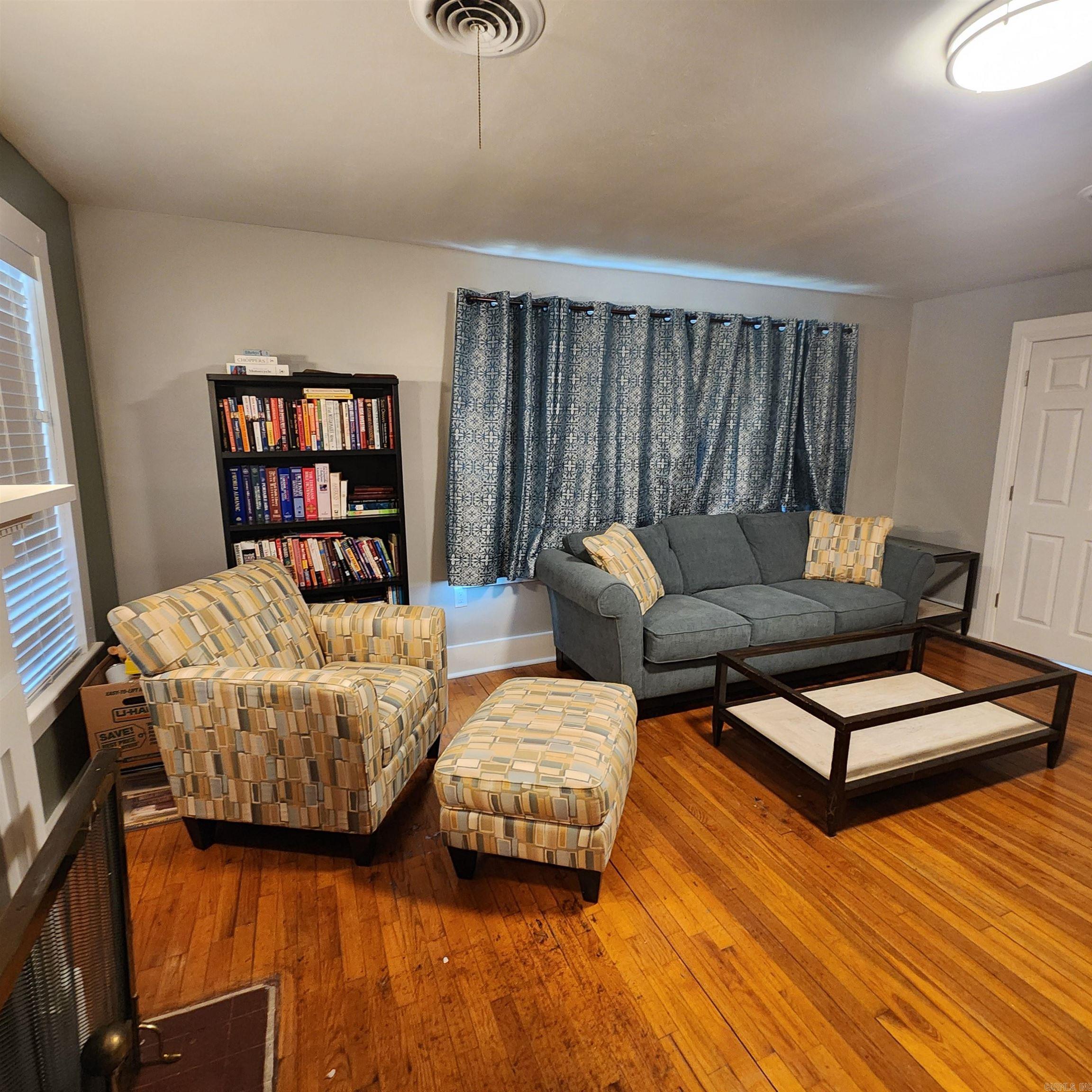 506 W Pleasure  Searcy, AR