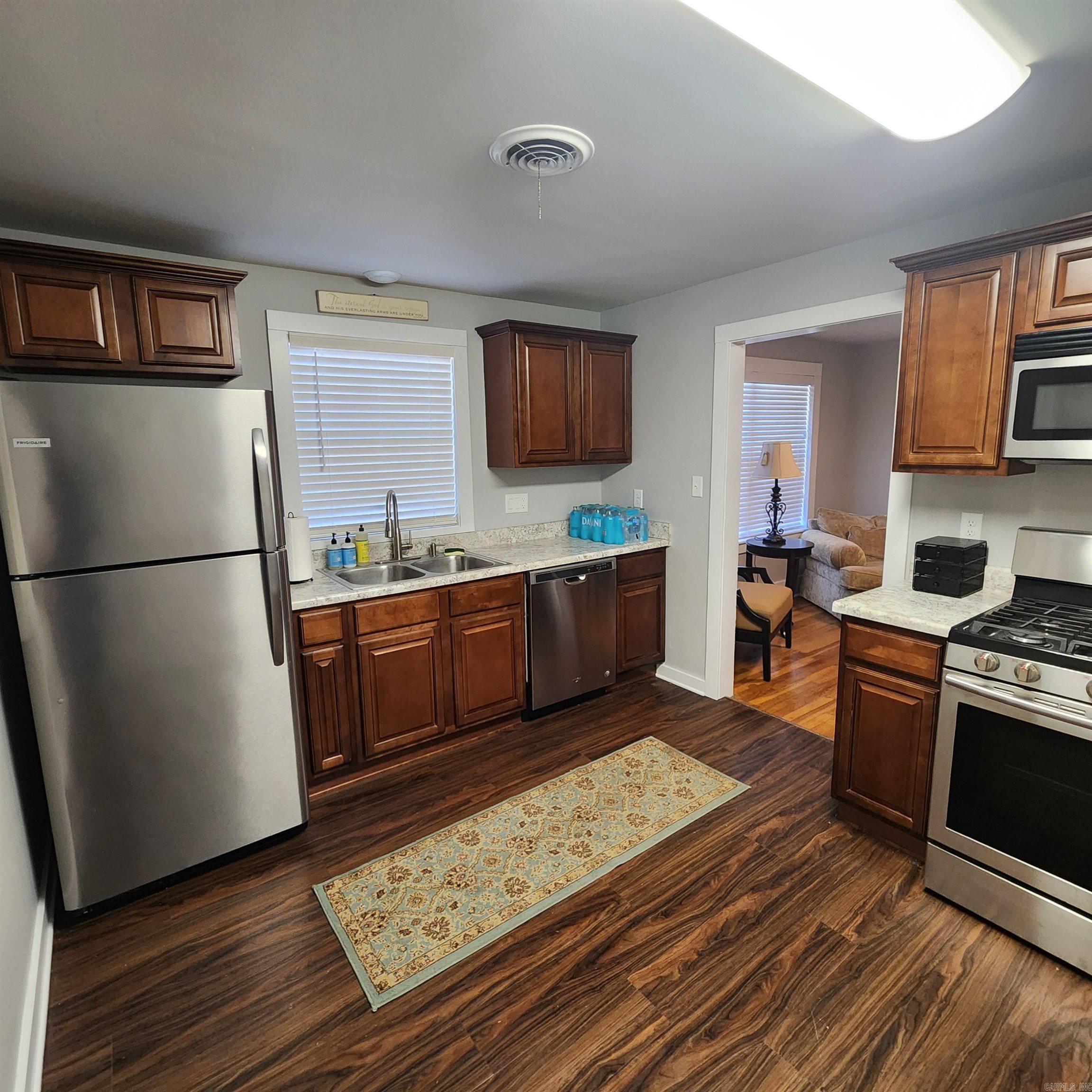 506 W Pleasure  Searcy, AR