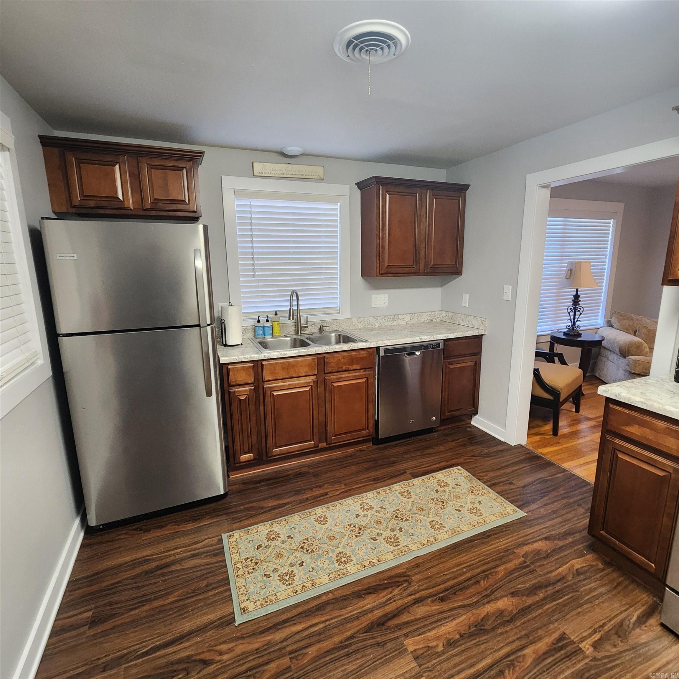 506 W Pleasure  Searcy, AR