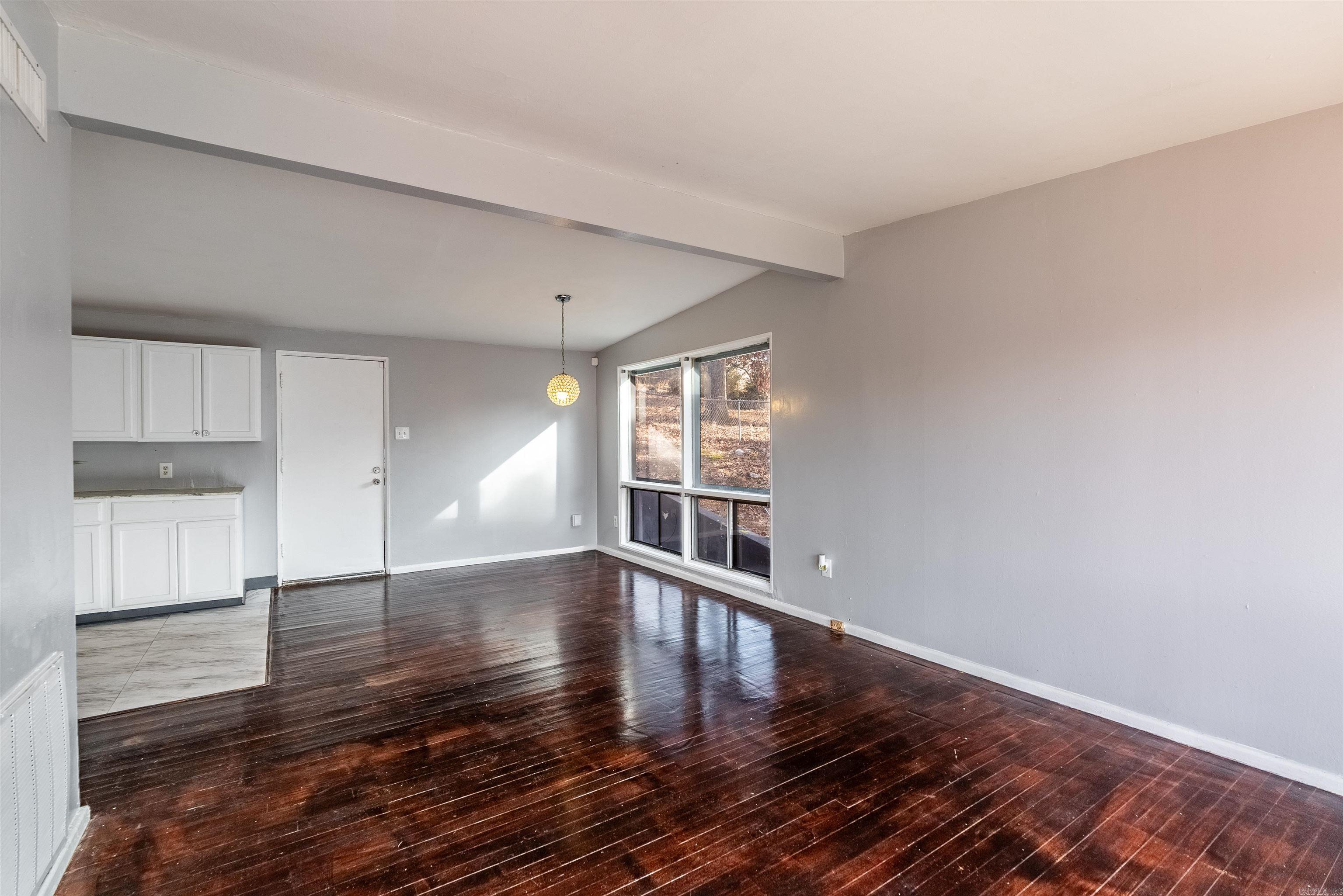 64 S Meadowcliff  Little Rock, AR