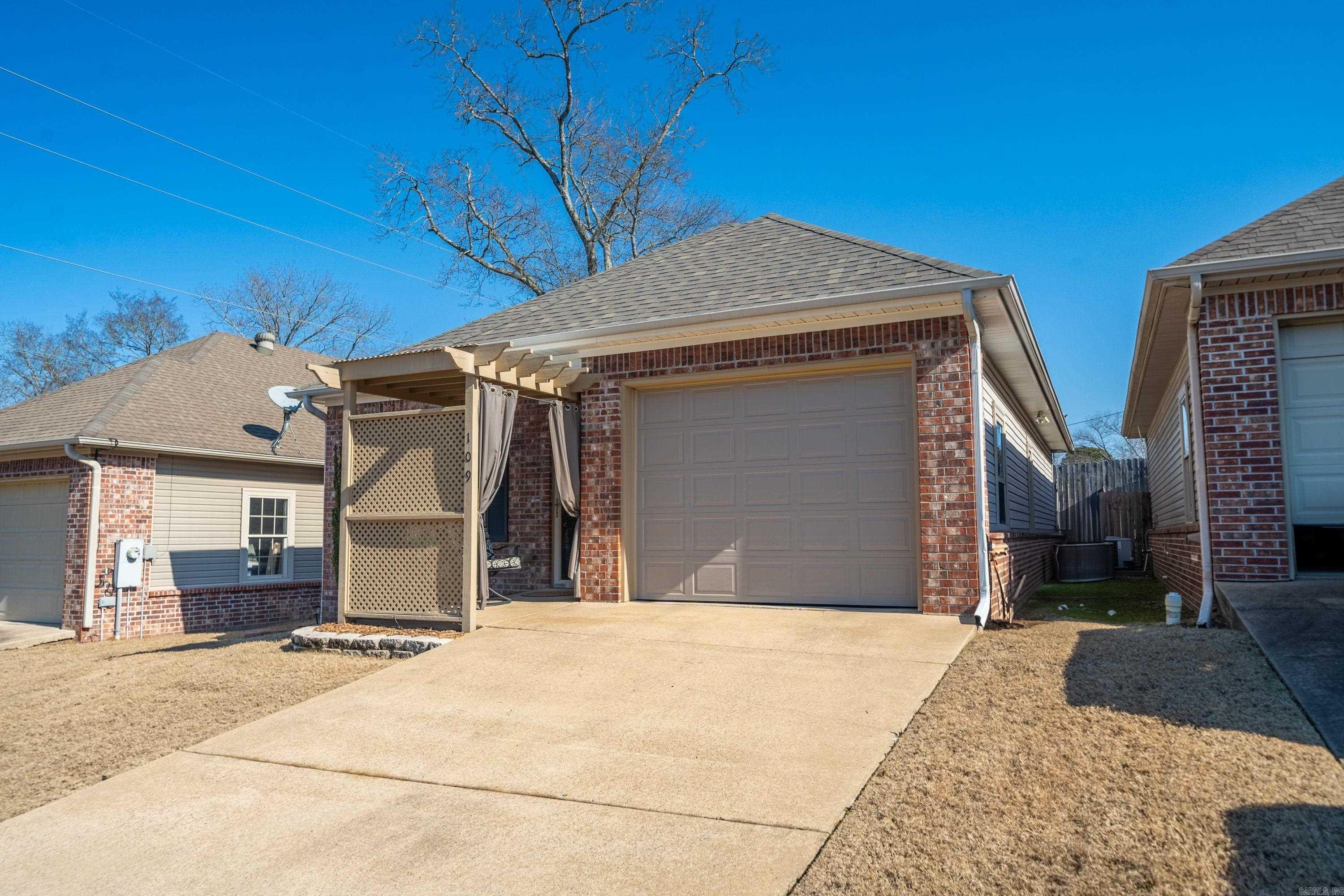 109  Lily  Hot Springs, AR
