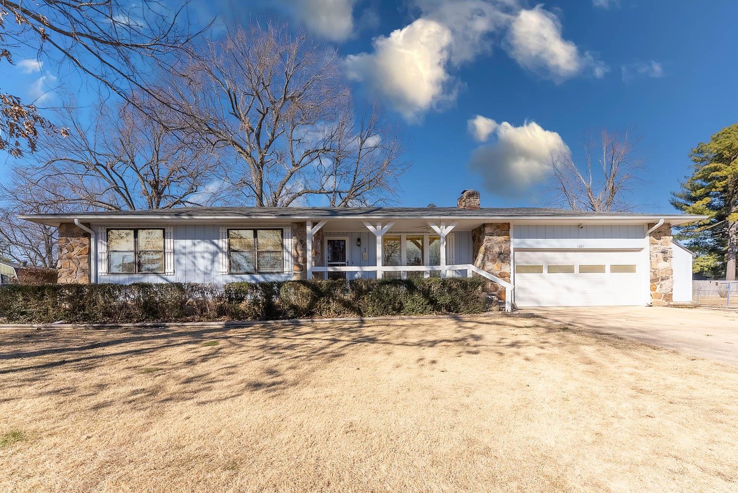 1001  Heatherdown Trail  Mountain Home, AR