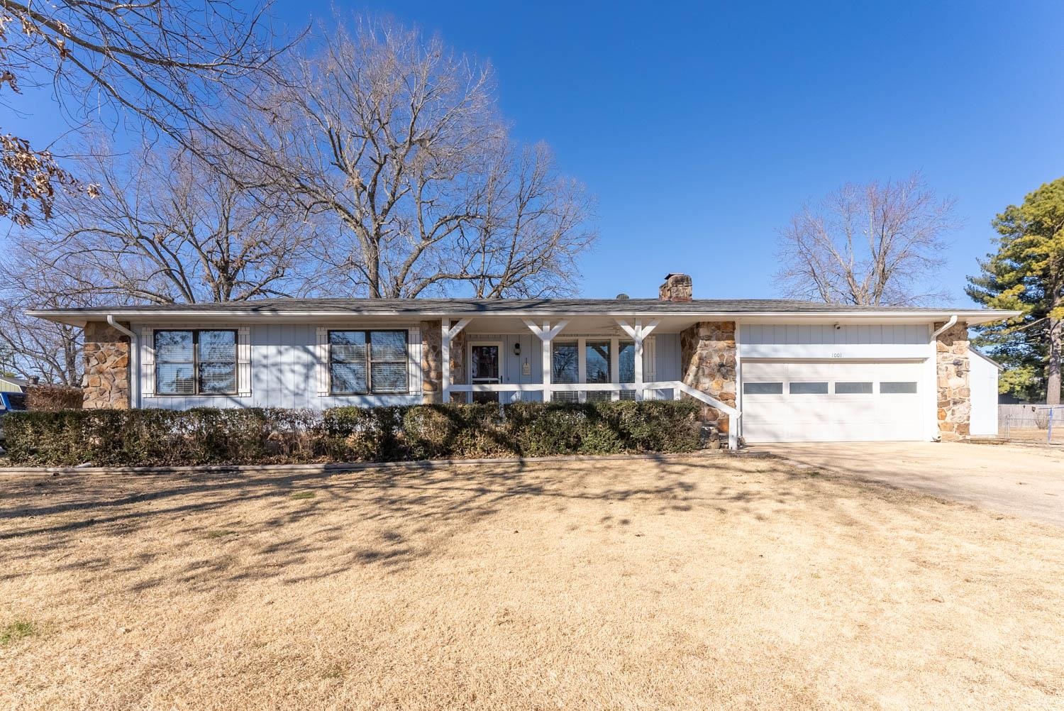 1001  Heatherdown Trail  Mountain Home, AR