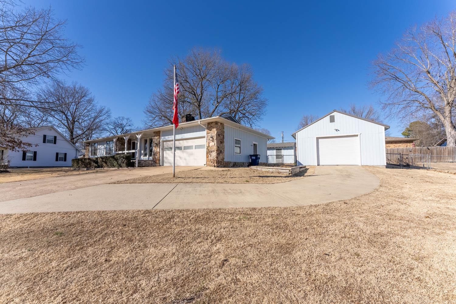 1001  Heatherdown Trail  Mountain Home, AR