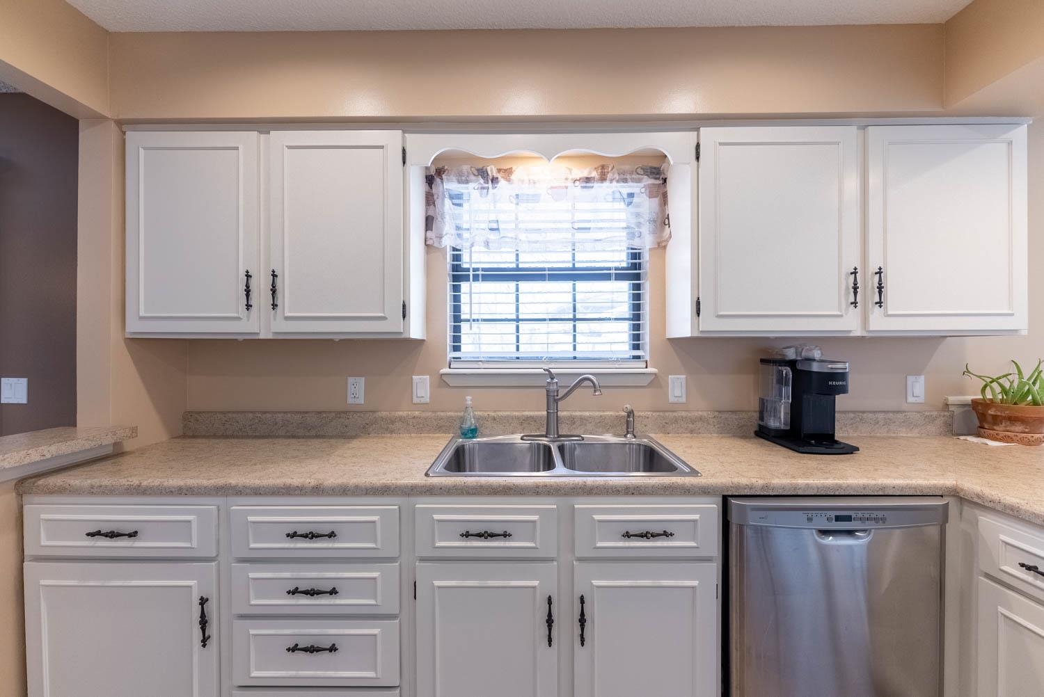 1001  Heatherdown Trail  Mountain Home, AR