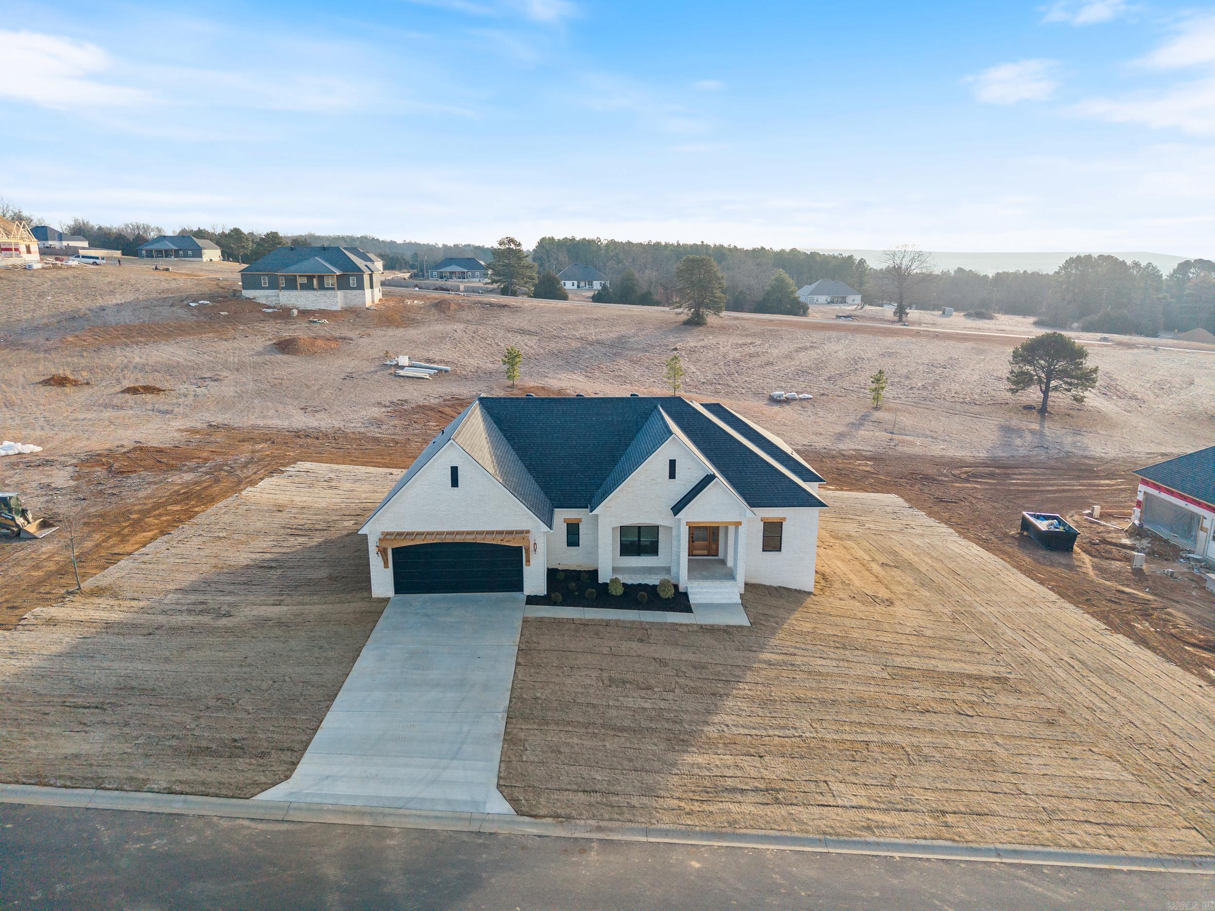 20  Avrey Lane  Greenbrier, AR