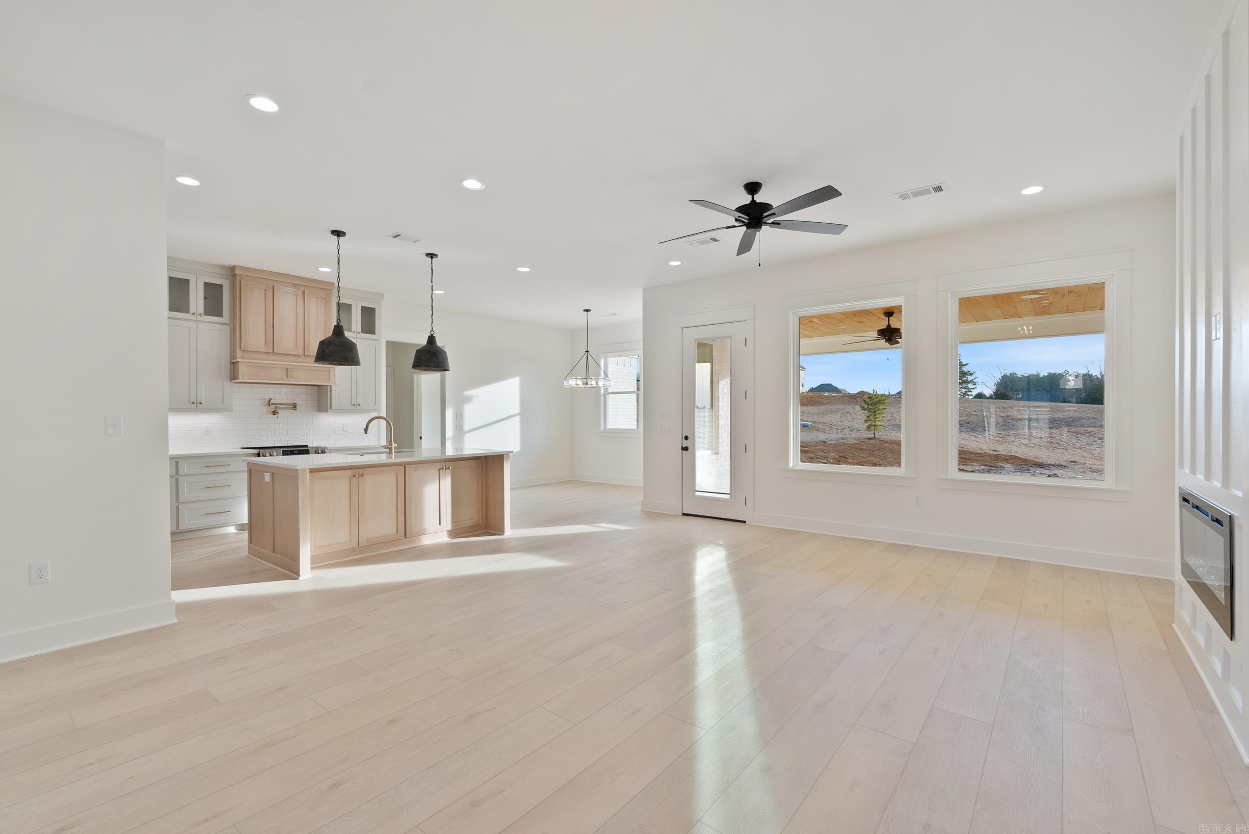 20  Avrey Lane  Greenbrier, AR