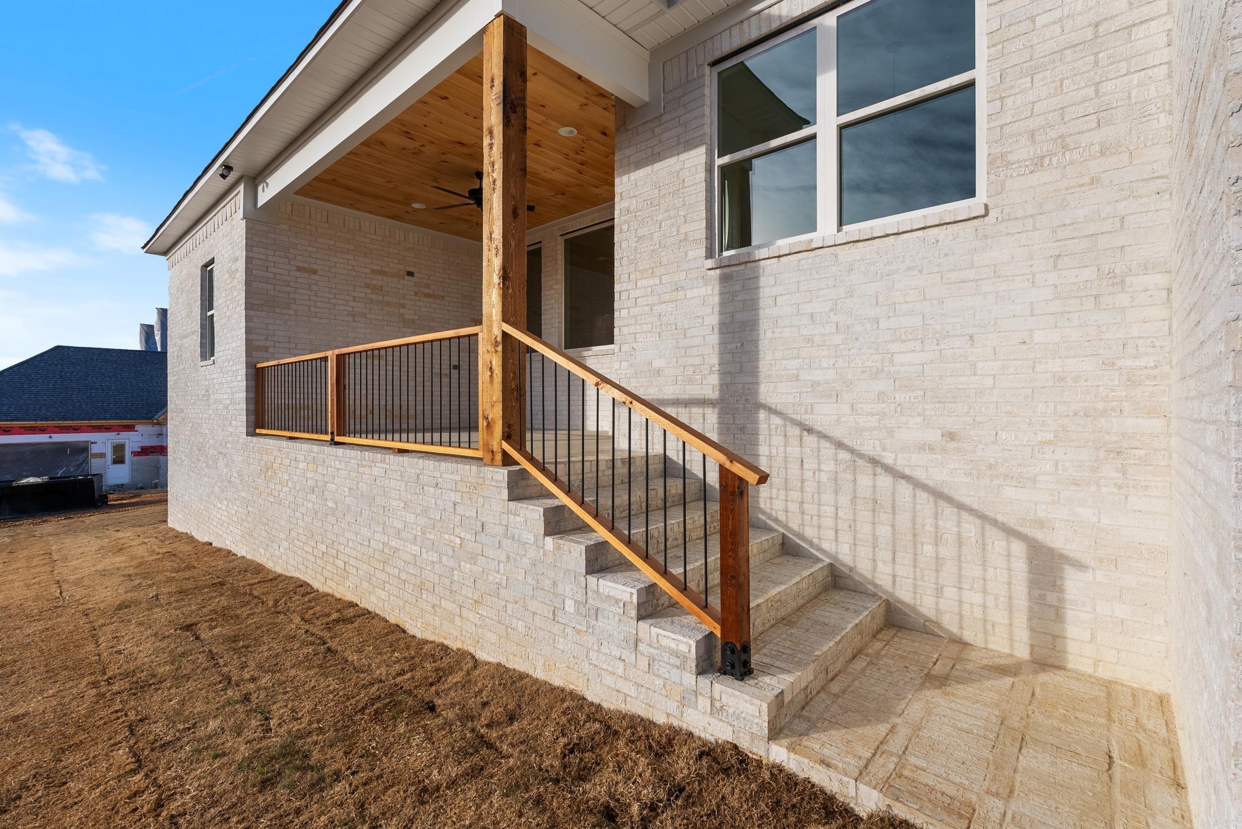 20  Avrey Lane  Greenbrier, AR