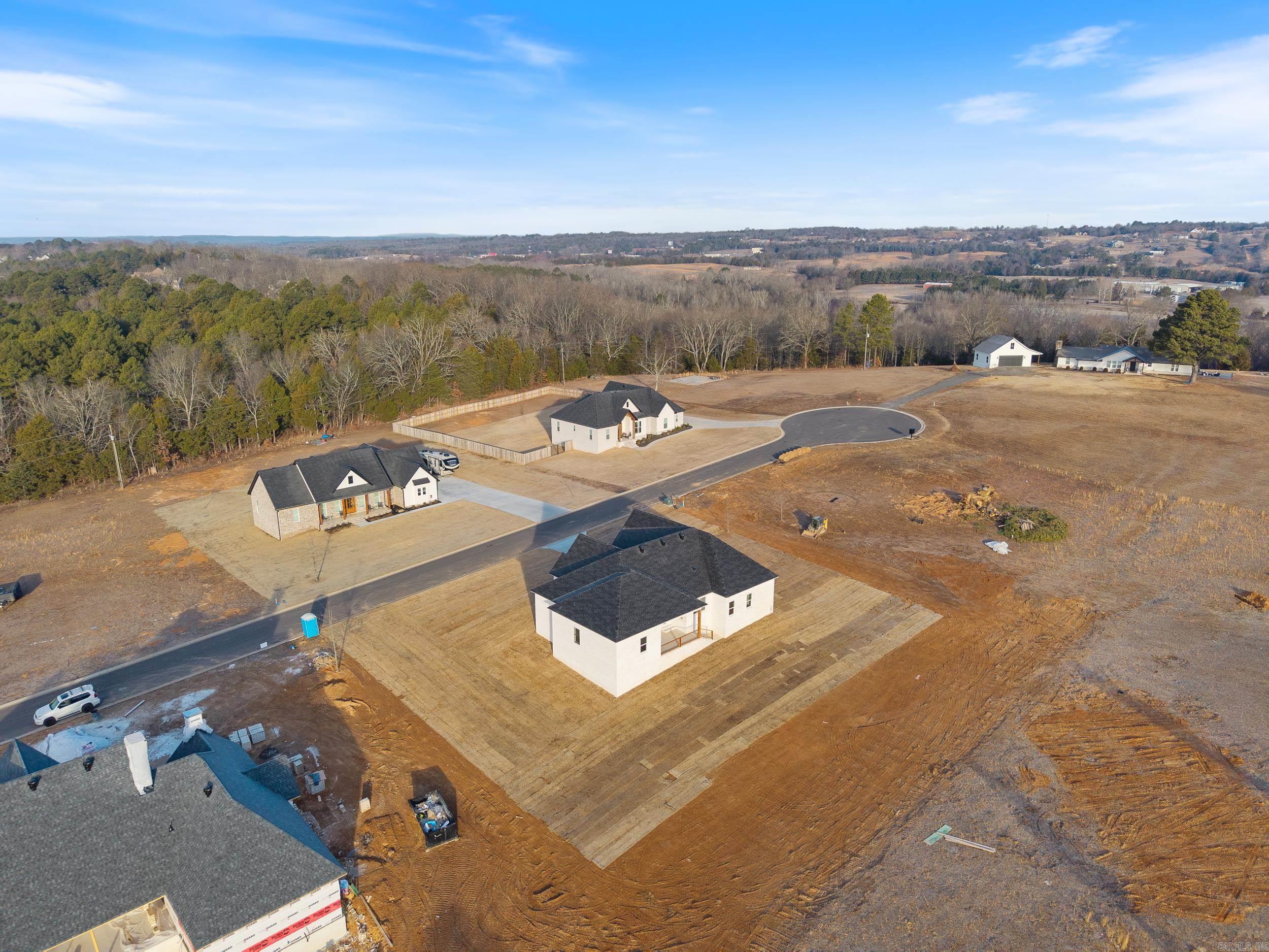 20  Avrey Lane  Greenbrier, AR