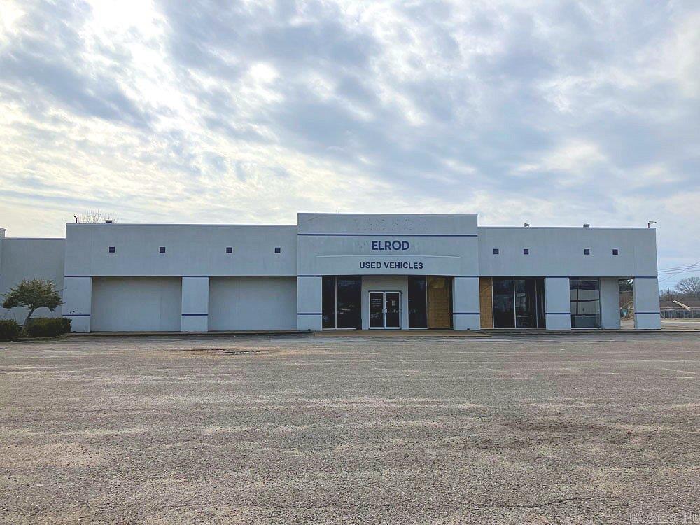 2500 E Harding  Pine Bluff, AR
