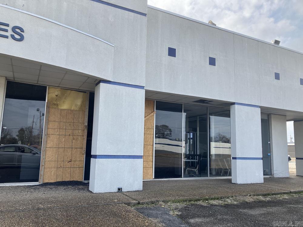 2500 E Harding  Pine Bluff, AR