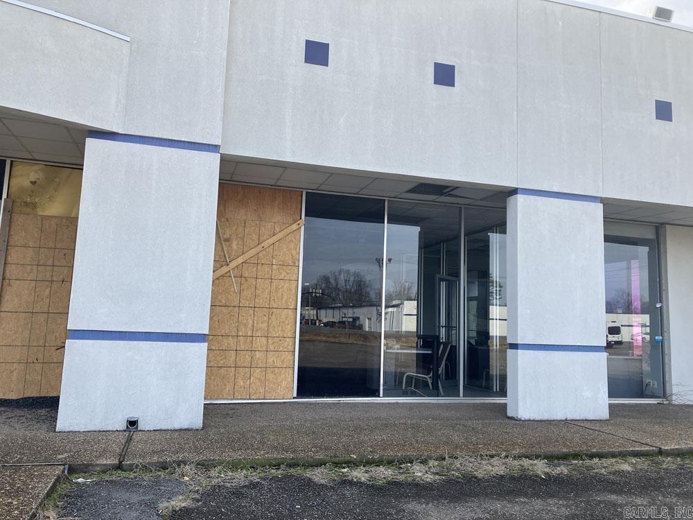 2500 E Harding  Pine Bluff, AR