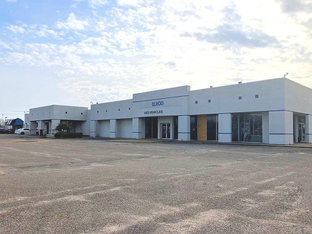 2500 E Harding  Pine Bluff, AR