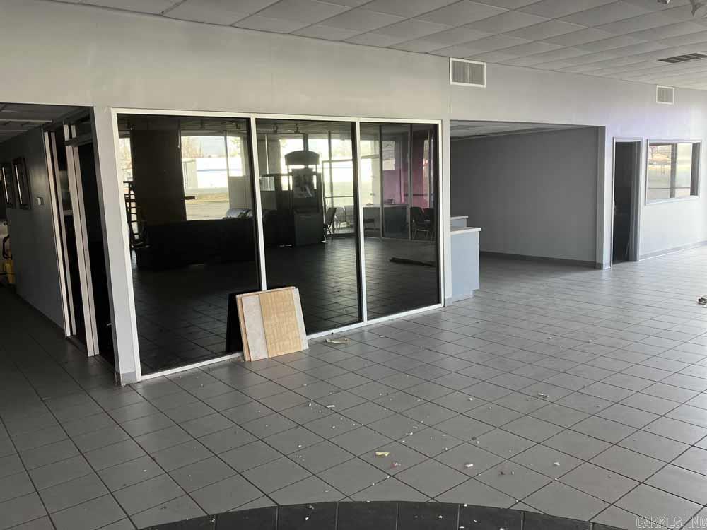 2500 E Harding  Pine Bluff, AR