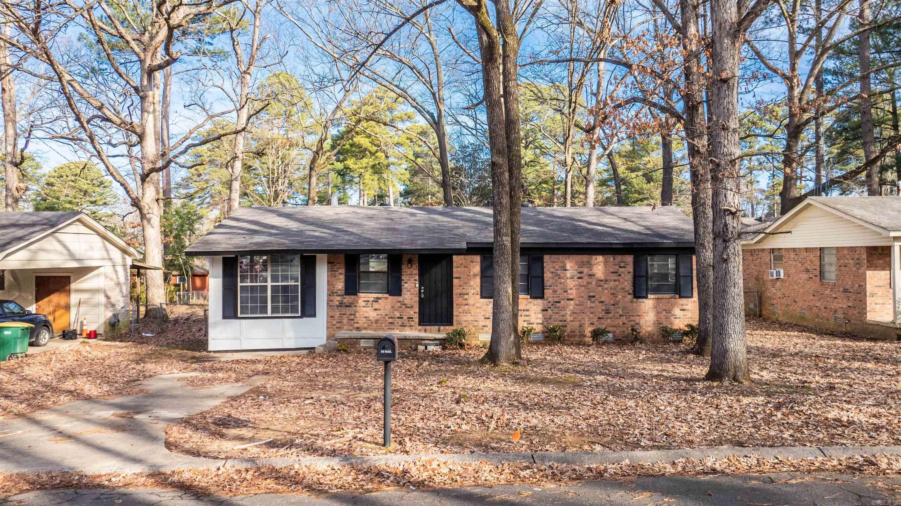8208  Moonbeam  Little Rock, AR