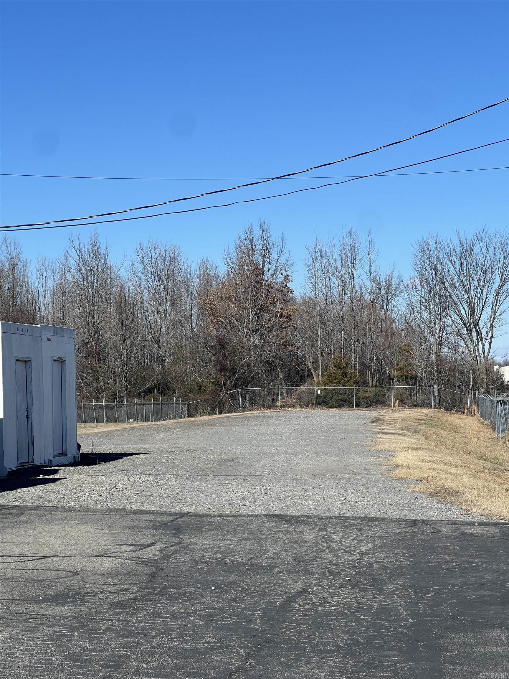 1614 E Booth  Searcy, AR