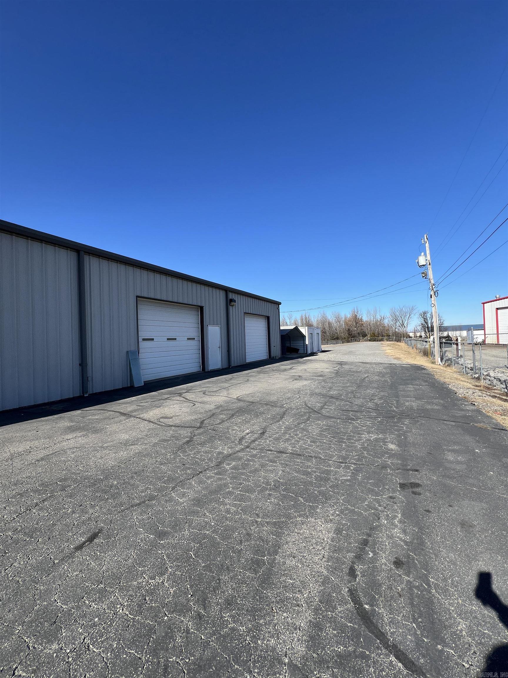 1614 E Booth  Searcy, AR