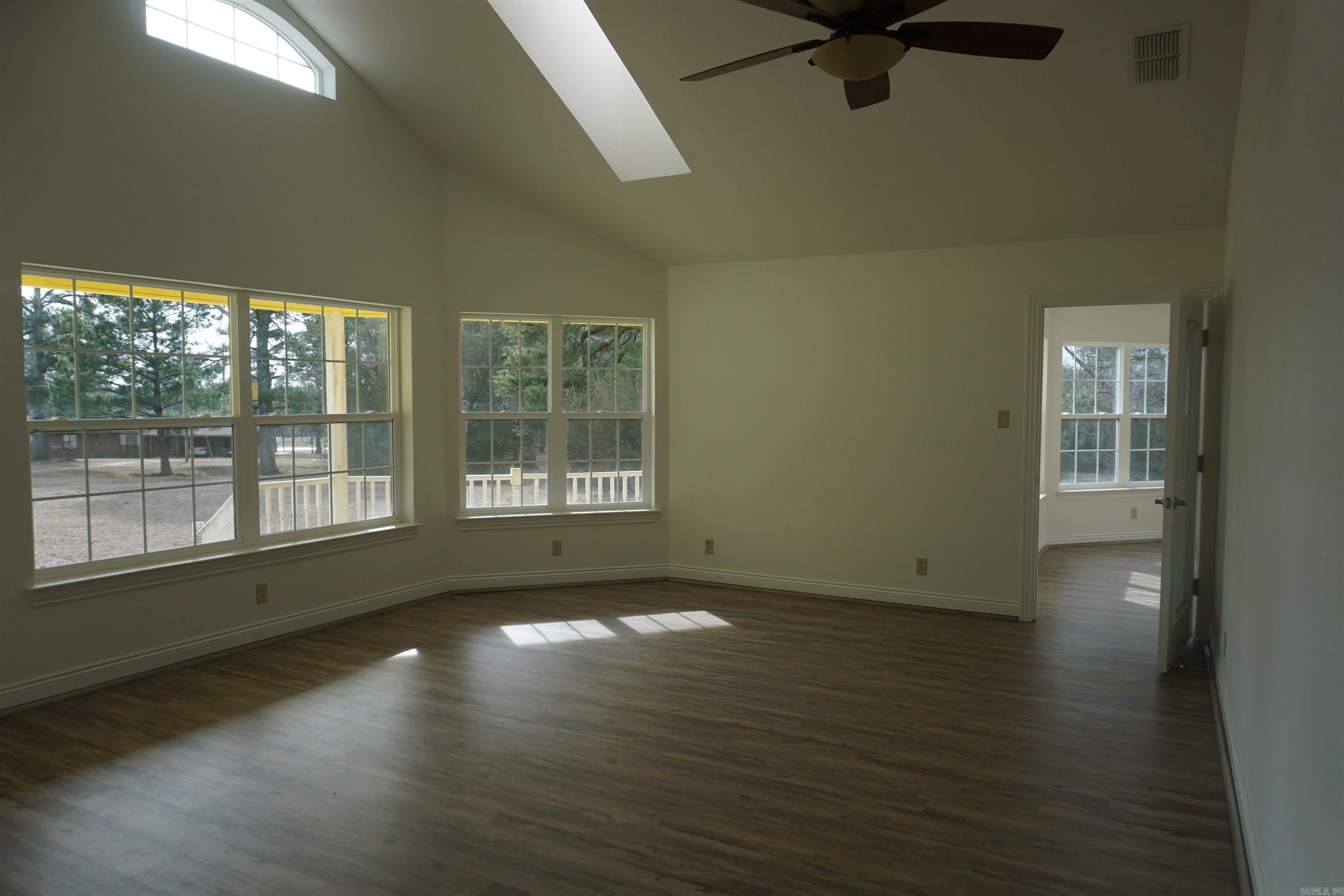 207  Hosey  Mineral Sprs., AR