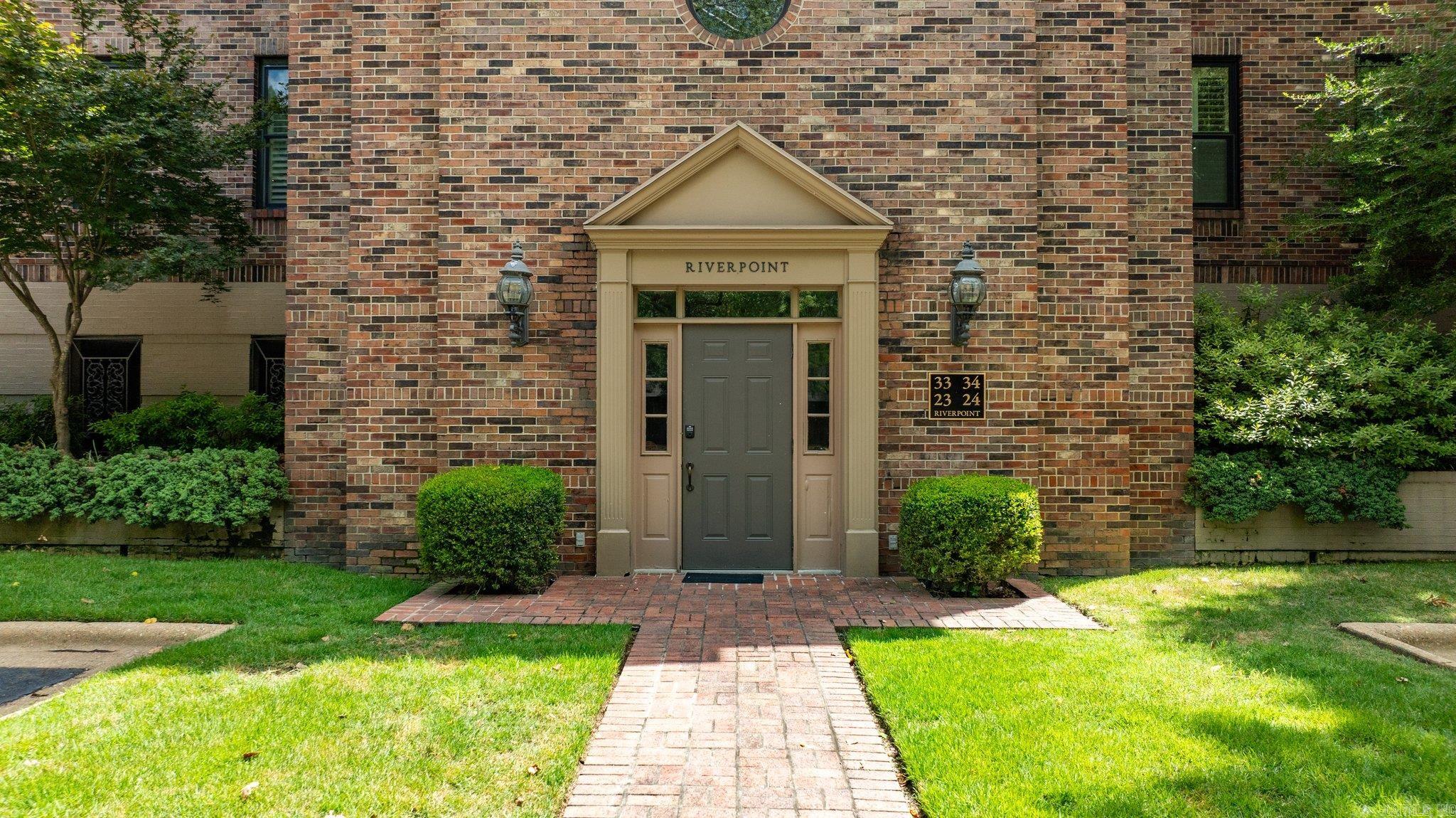 33 Riverpoint Road Little Rock, AR 72202