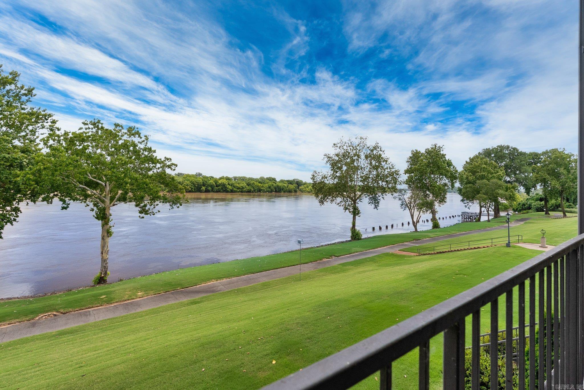 33 Riverpoint Road Little Rock, AR 72202
