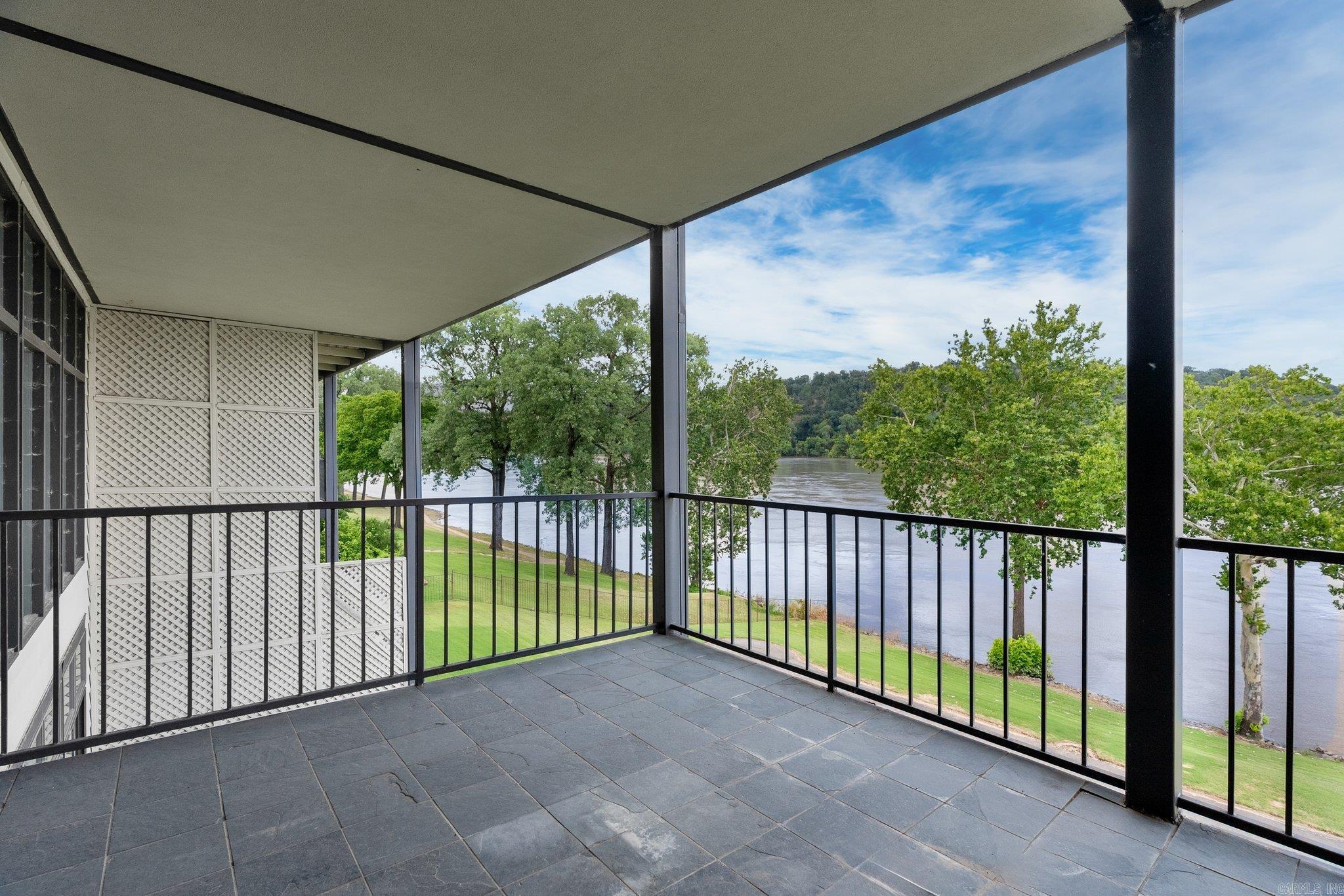 33 Riverpoint Road Little Rock, AR 72202