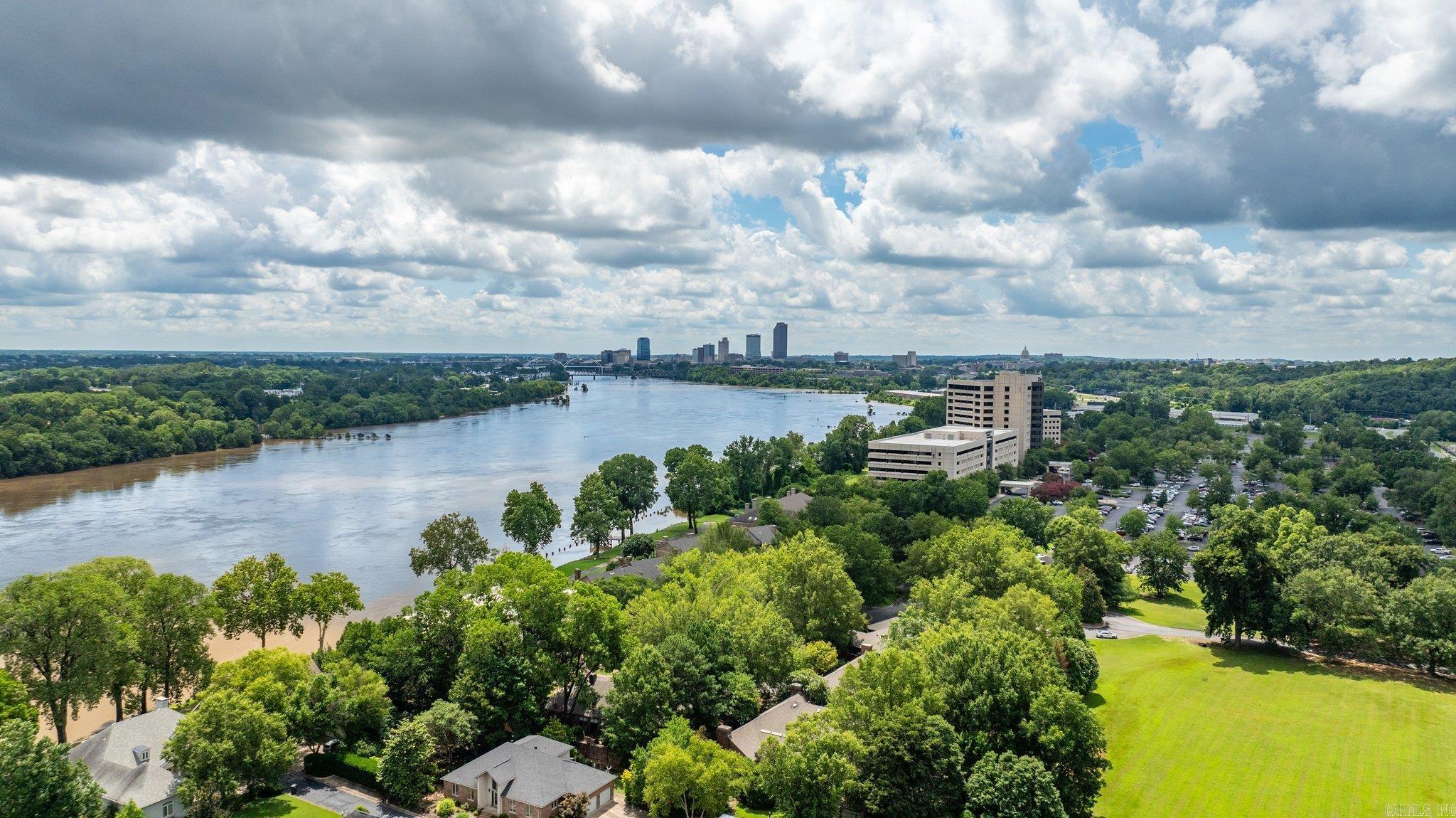 33 Riverpoint Road Little Rock, AR 72202