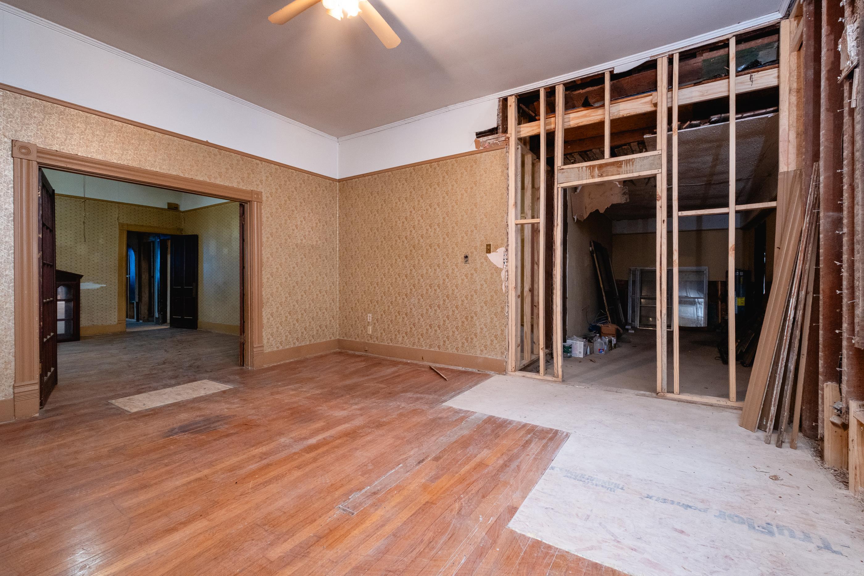 3724 W 10th  Little Rock, AR