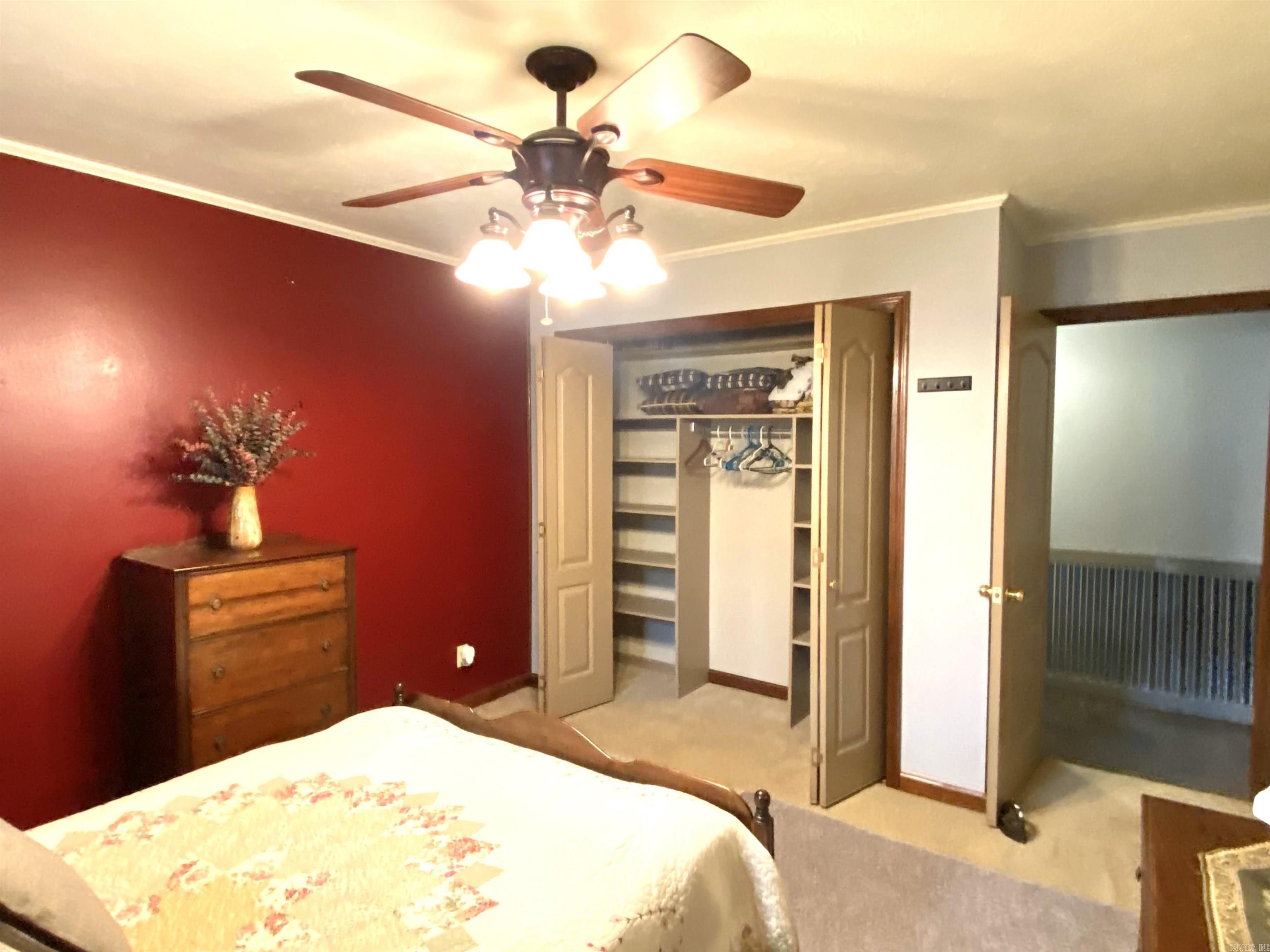 340 Green Forest Lane Tumbling Shoals, AR 72581