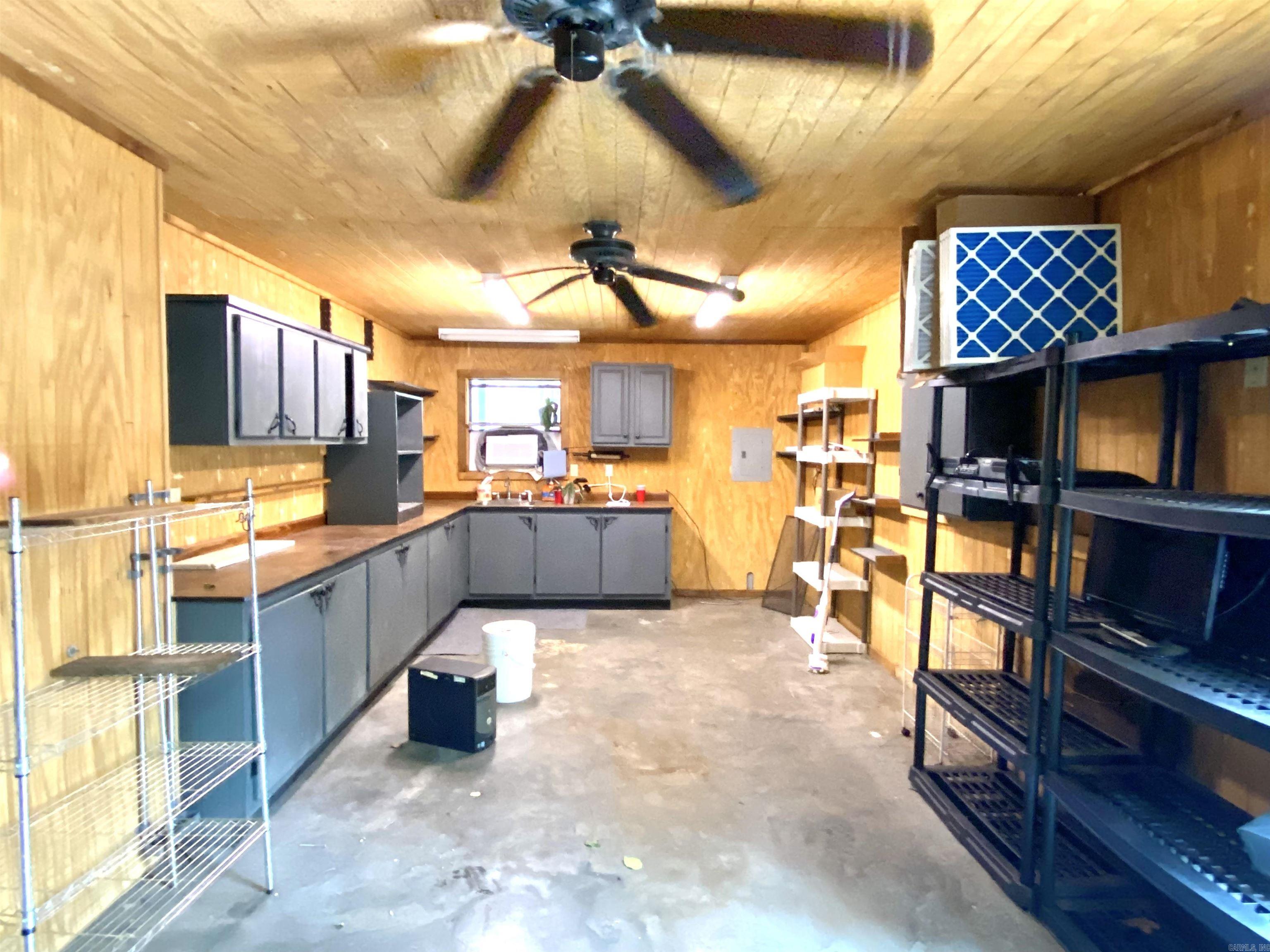 340 Green Forest Lane Tumbling Shoals, AR 72581