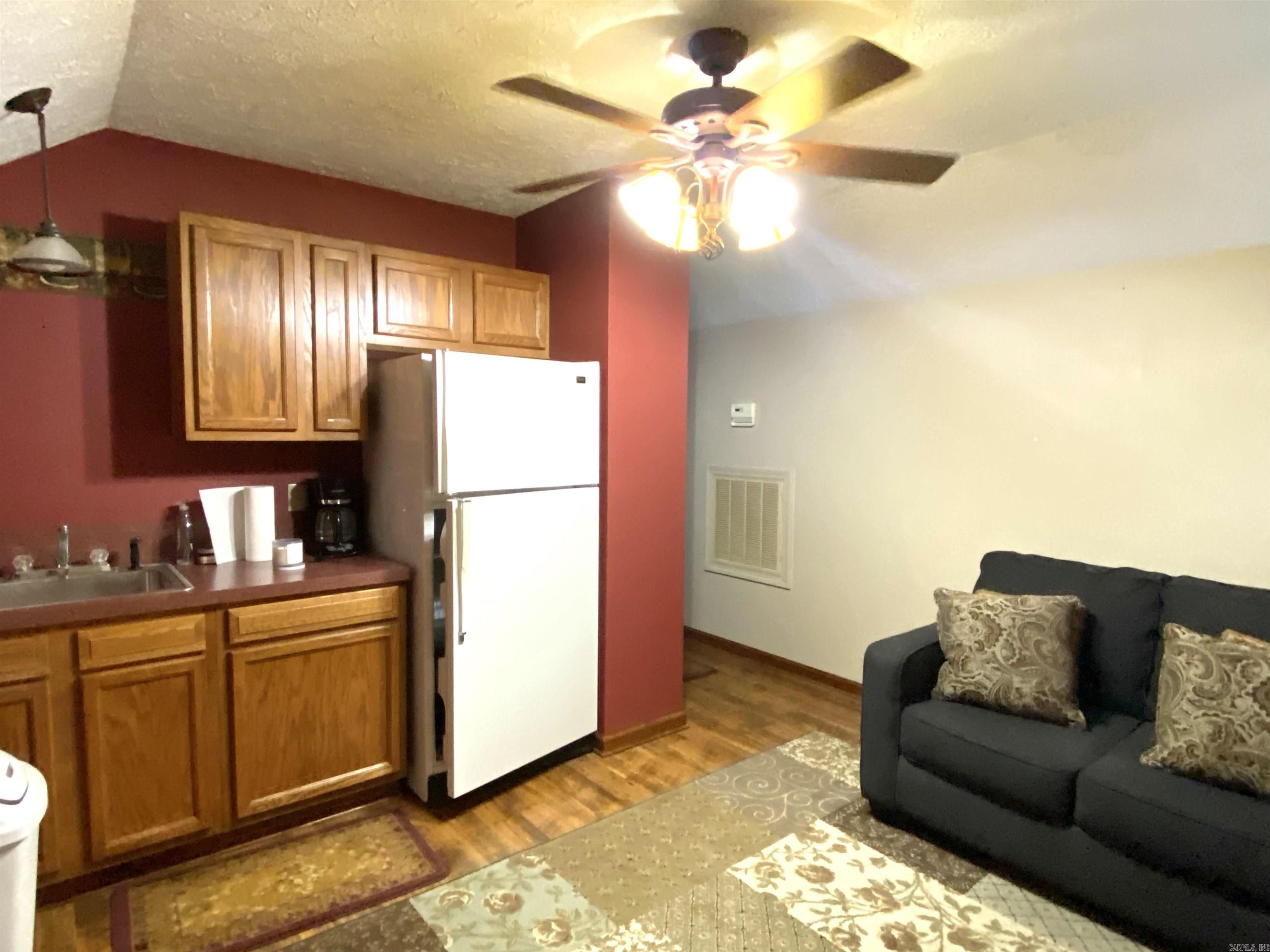 340 Green Forest Lane Tumbling Shoals, AR 72581