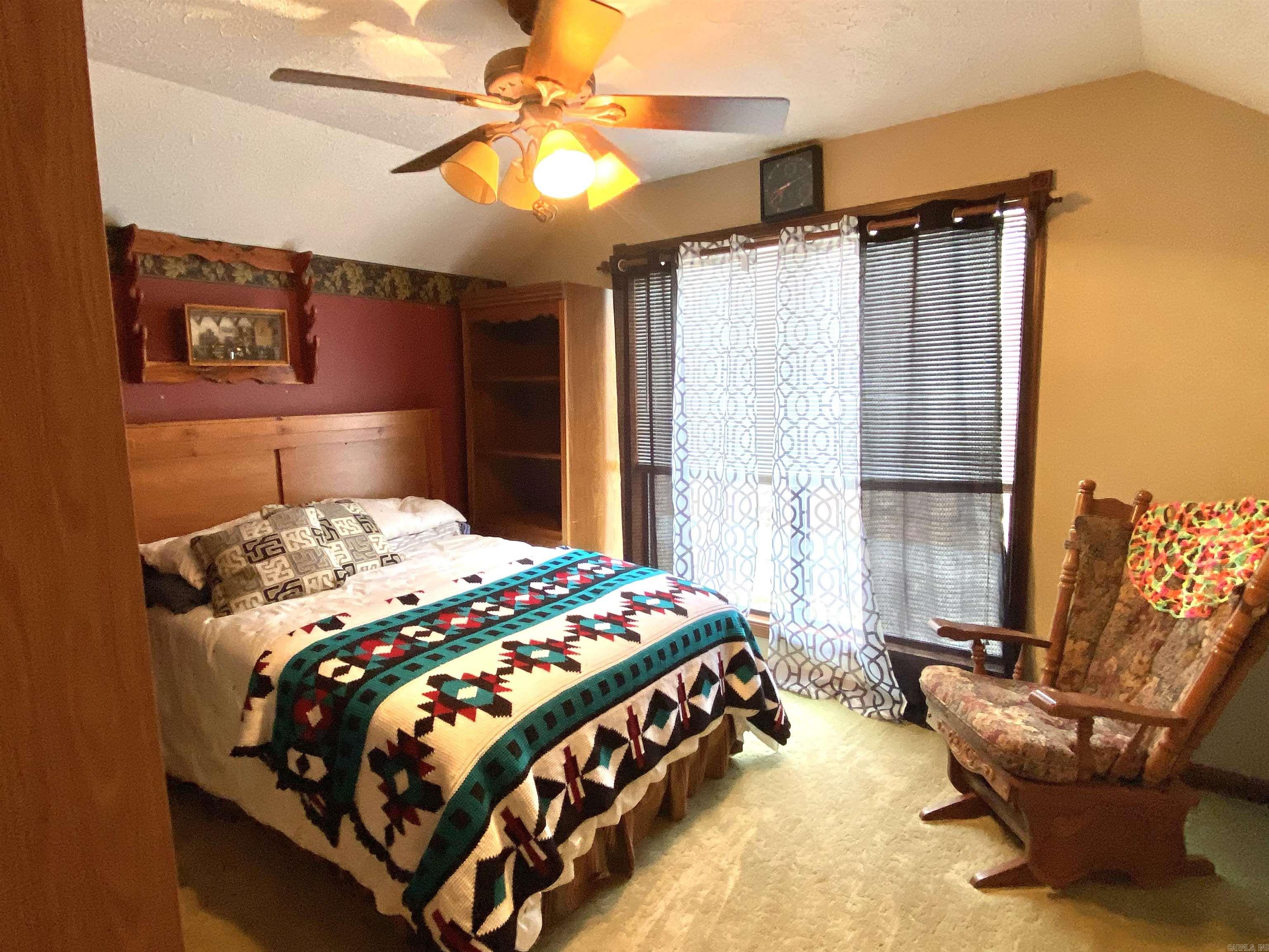 340 Green Forest Lane Tumbling Shoals, AR 72581