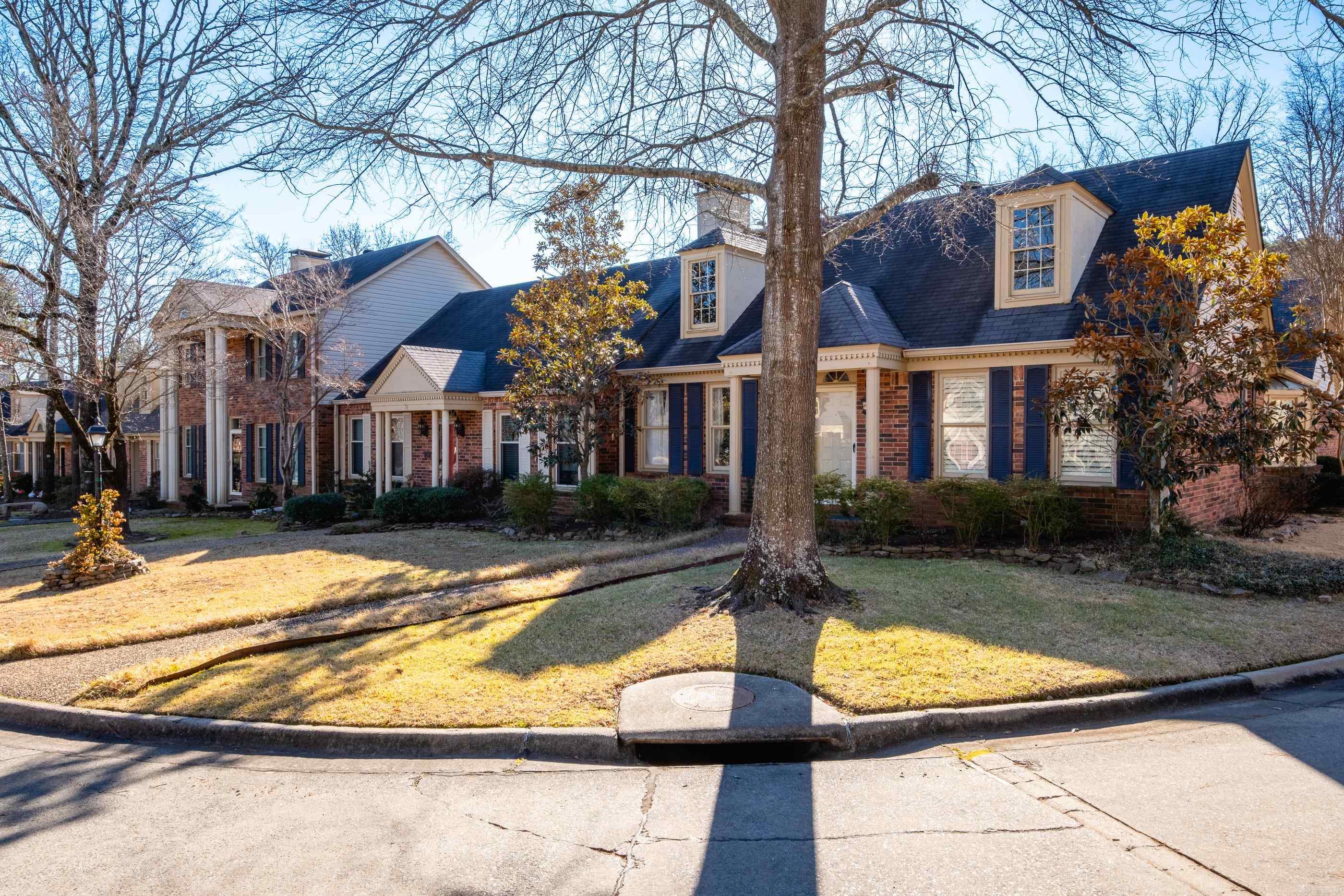 2112  Hinson  Little Rock, AR