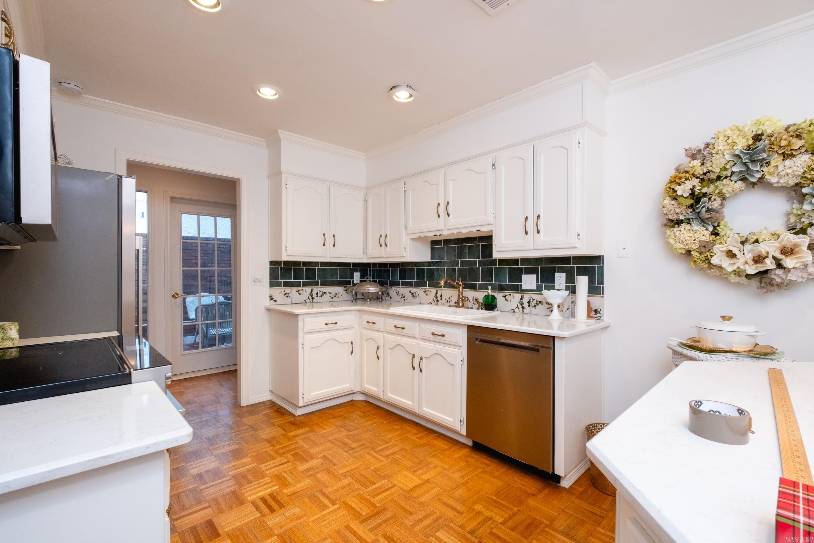 2112  Hinson  Little Rock, AR