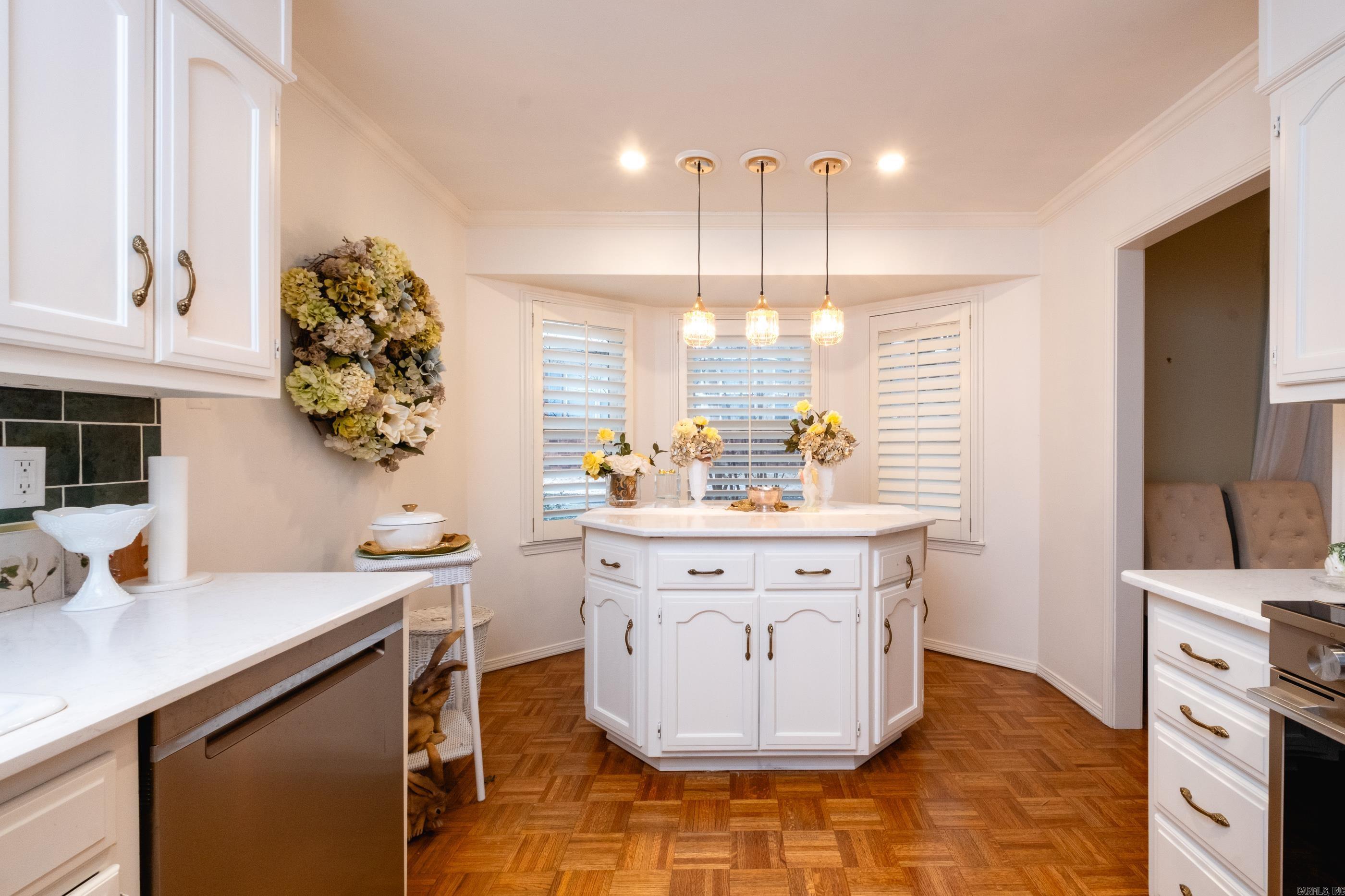 2112  Hinson  Little Rock, AR