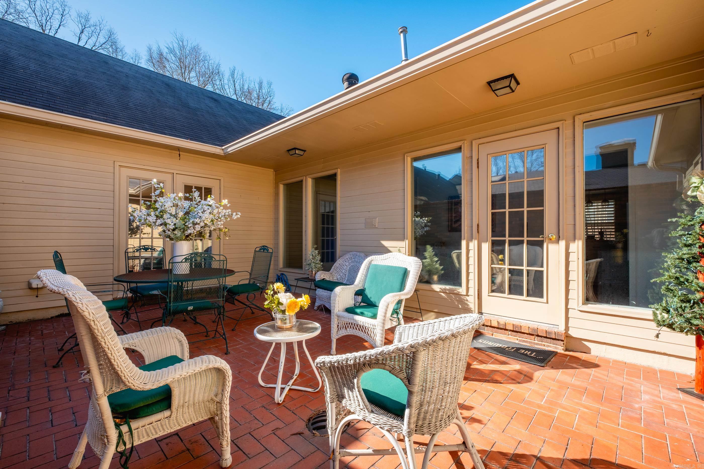 2112  Hinson  Little Rock, AR