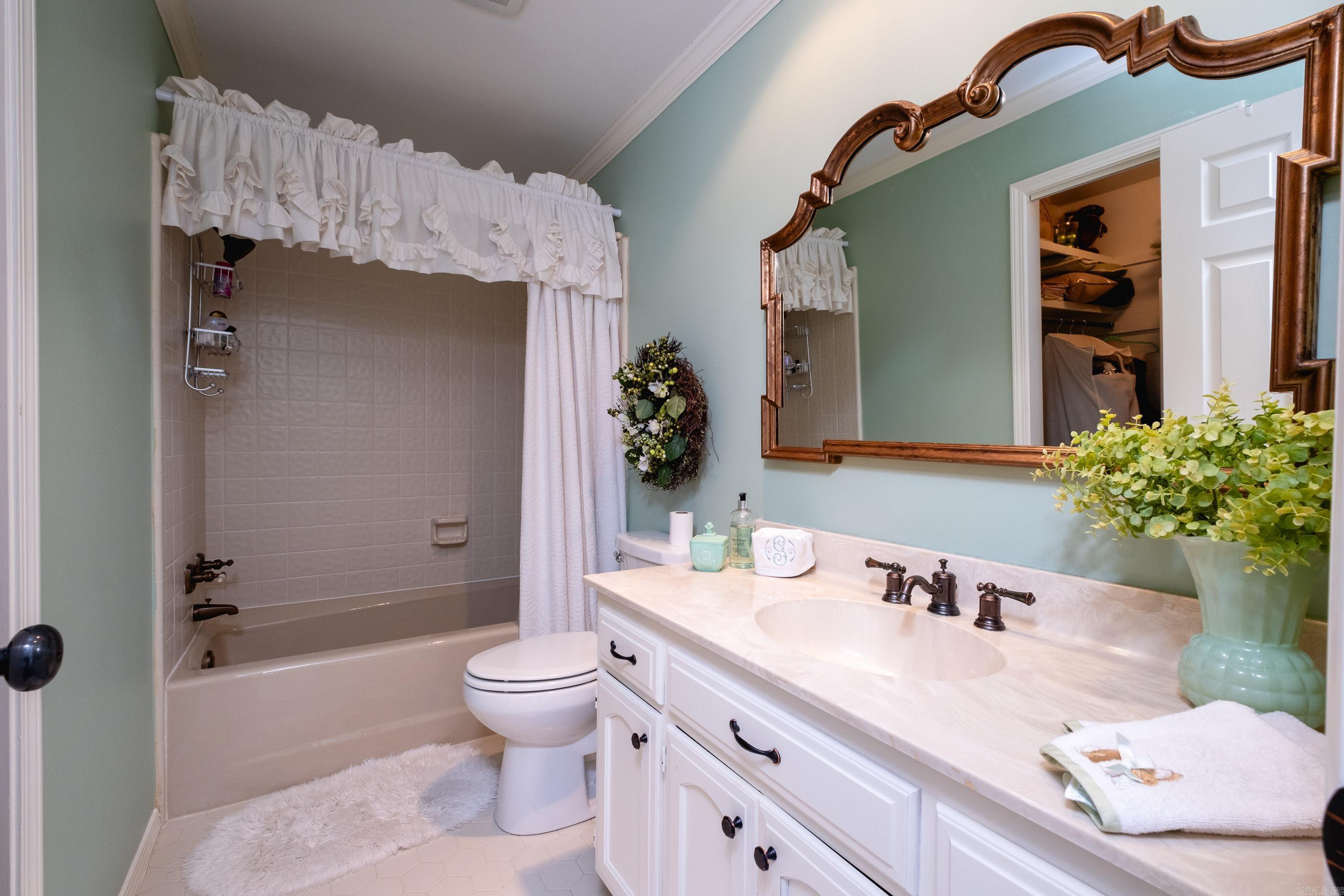 2112  Hinson  Little Rock, AR