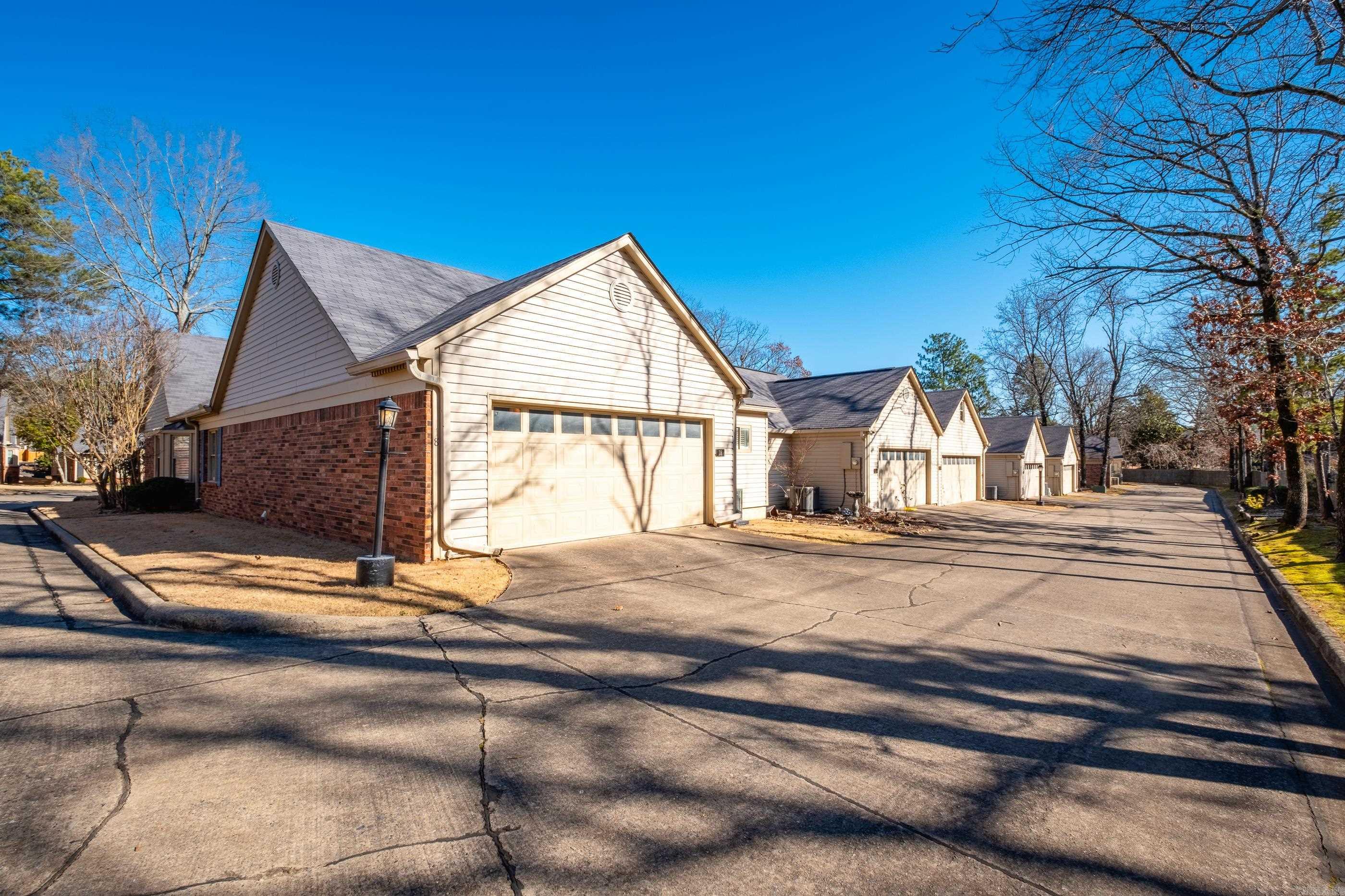 2112  Hinson  Little Rock, AR
