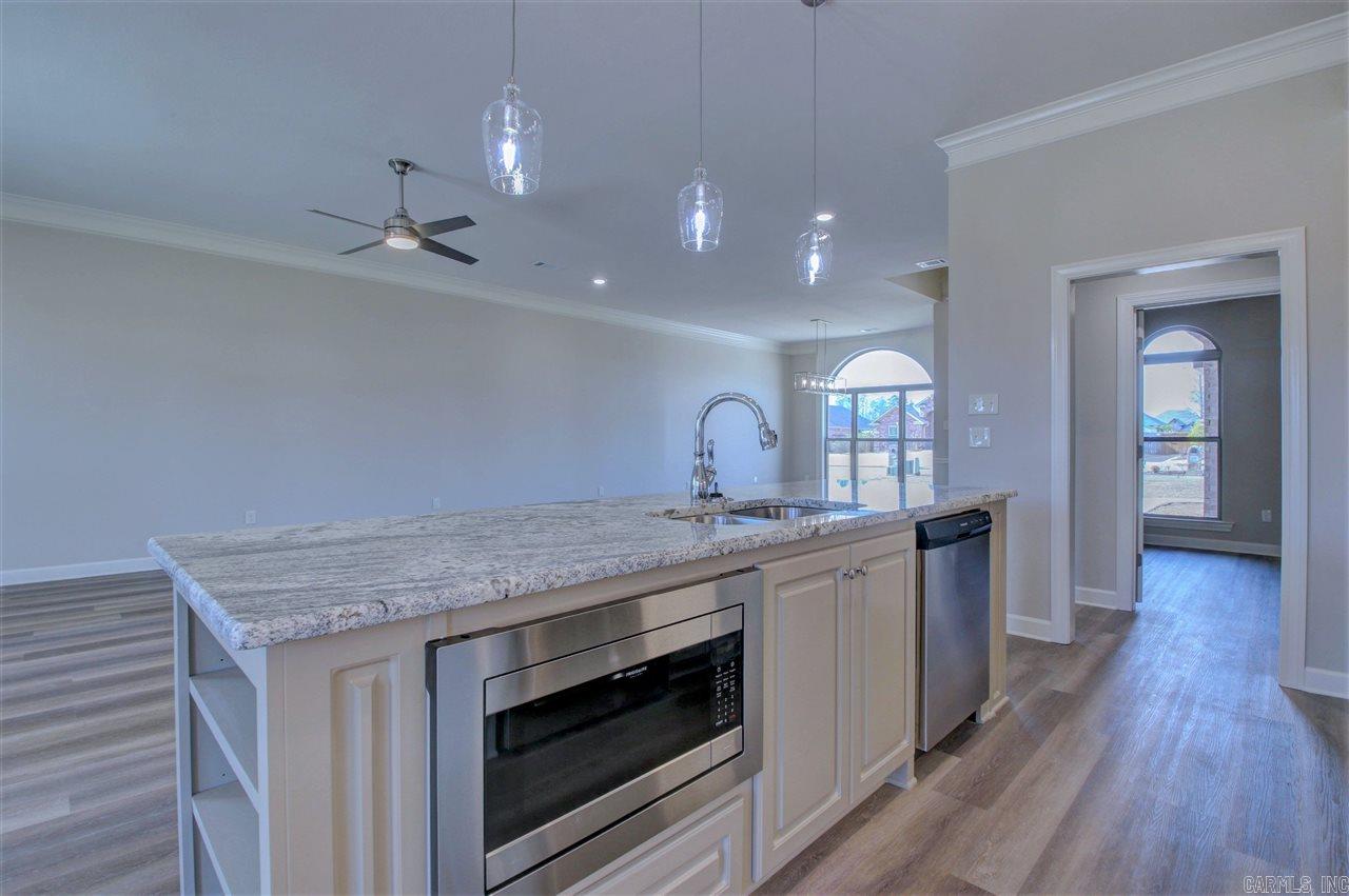 119  Crestview Drive  Maumelle, AR